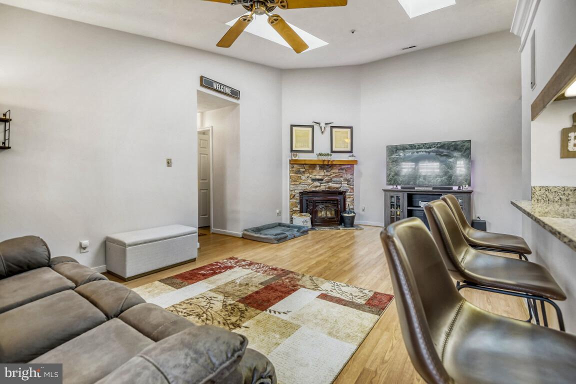 THE POND - Residential