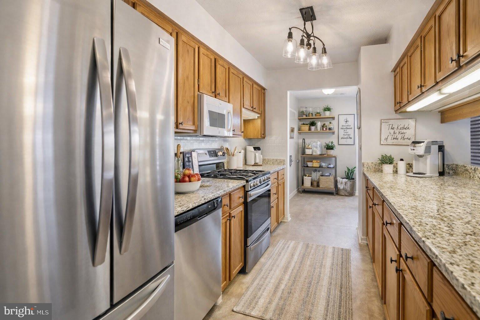 THE POND - Residential