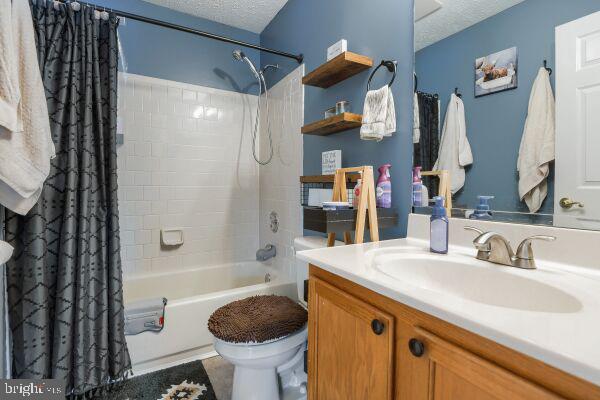 THE POND - Residential