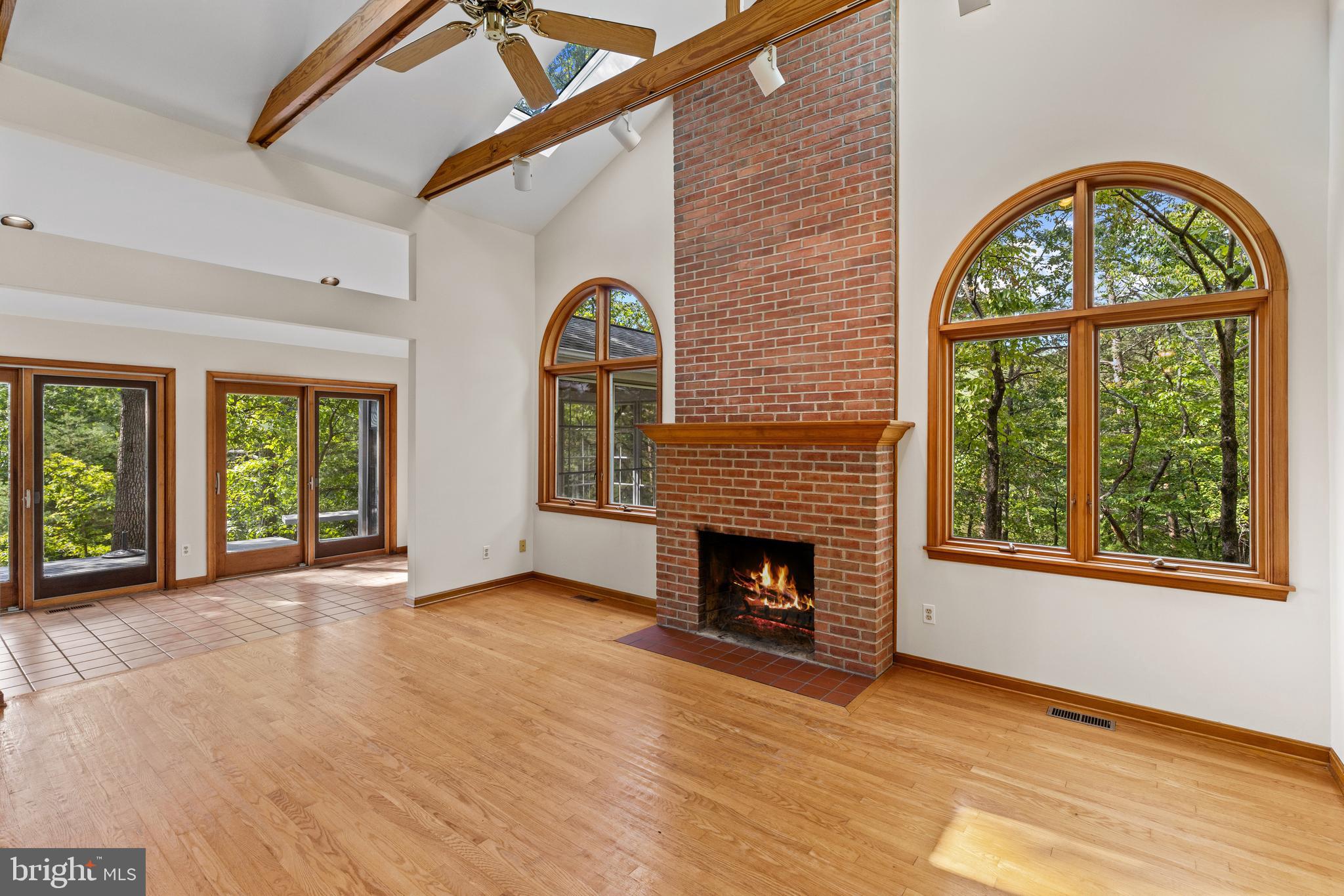 WALLACE MANOR - Residential