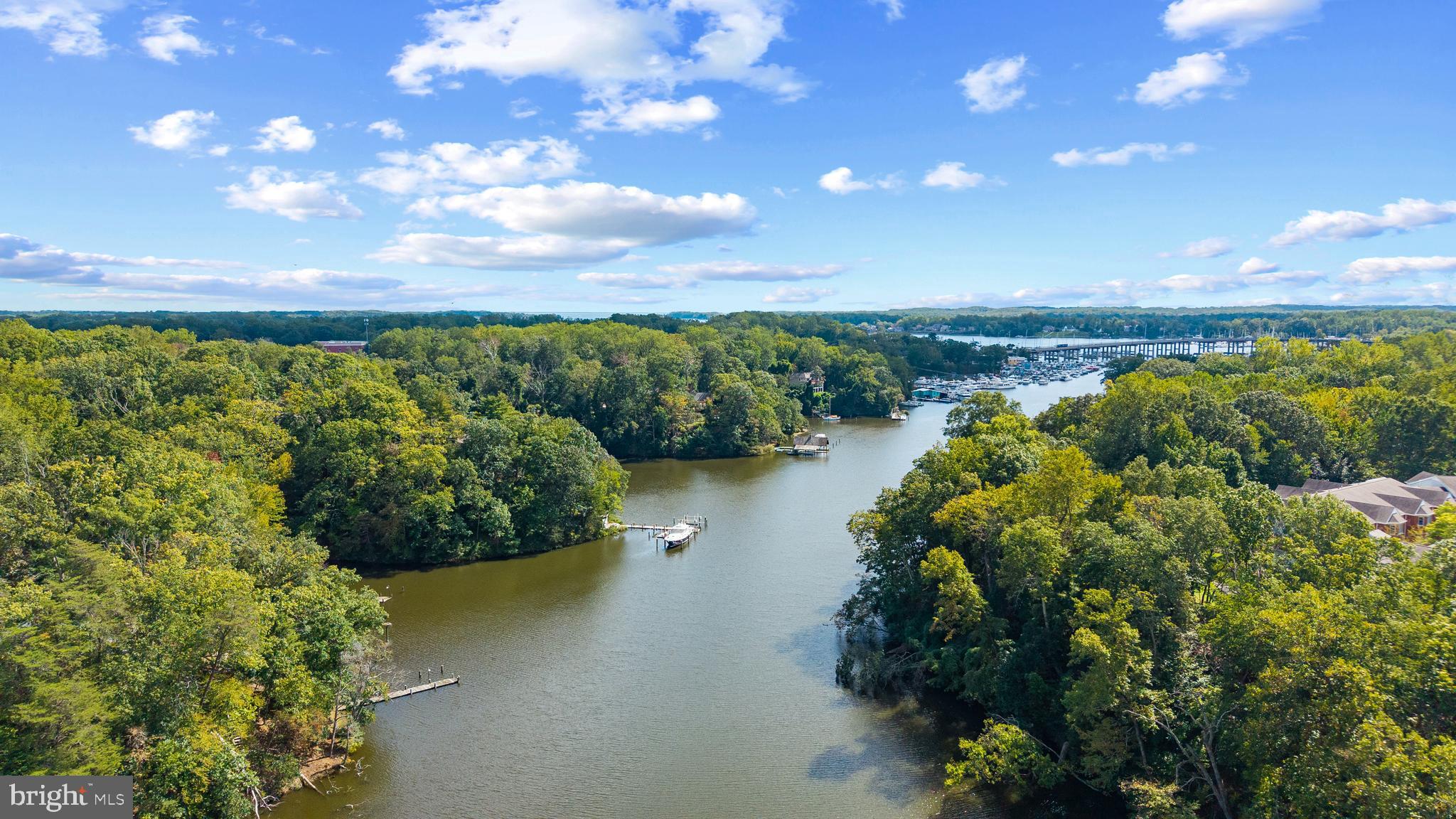 WALLACE MANOR - Residential