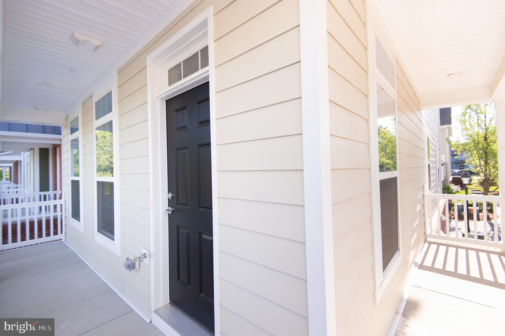 DIXON SQUARE - Residential