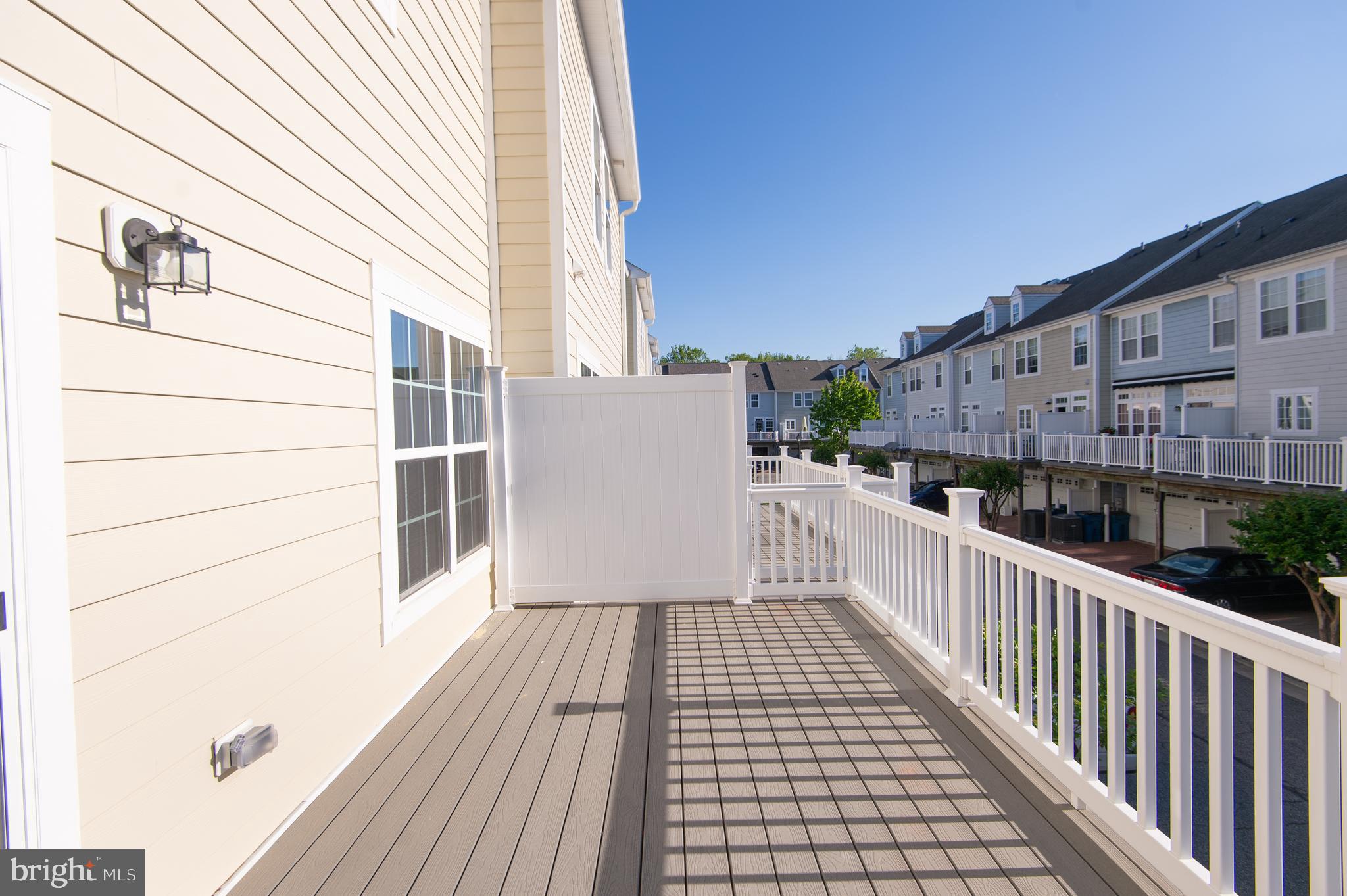 DIXON SQUARE - Residential