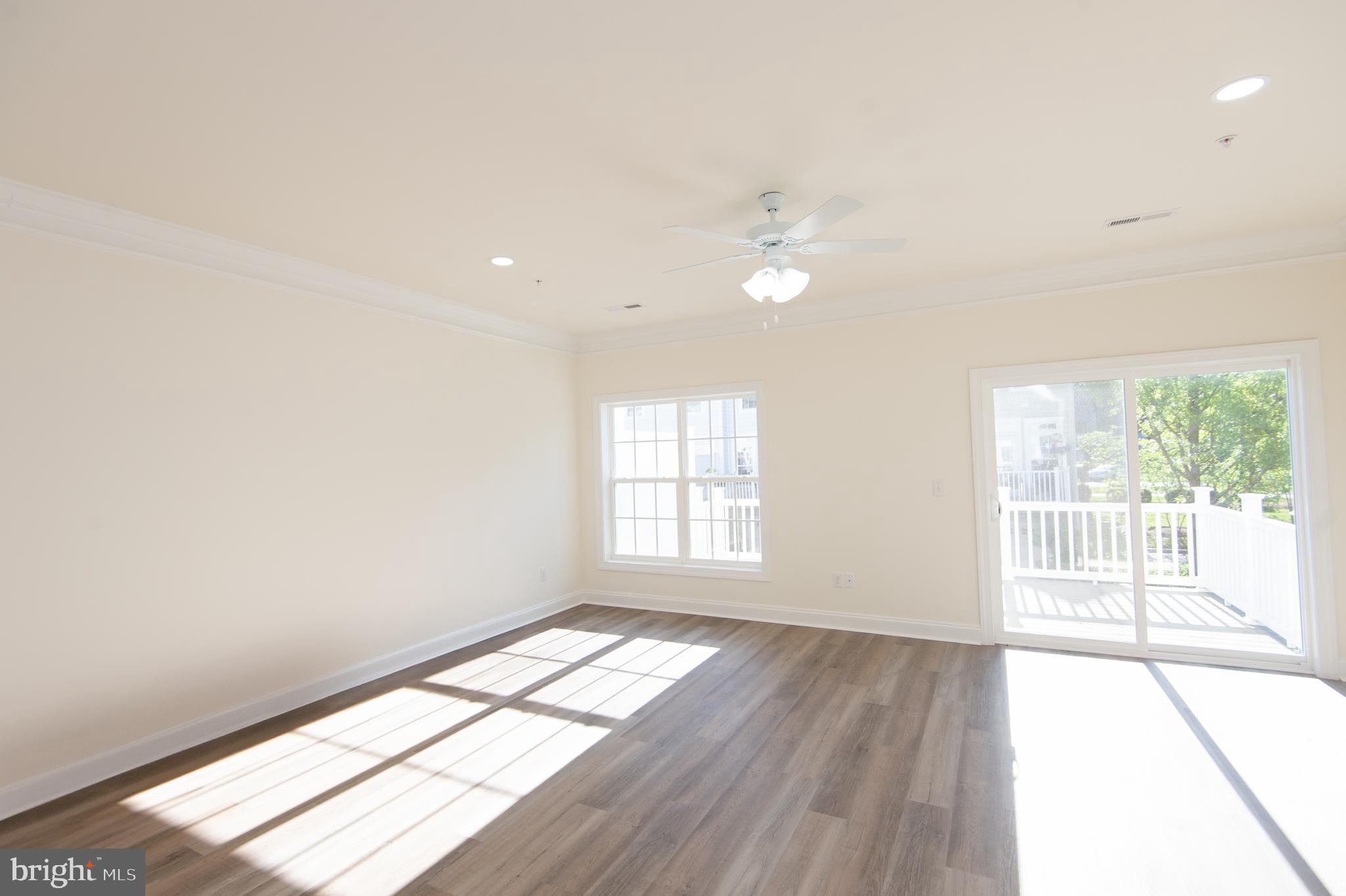 DIXON SQUARE - Residential