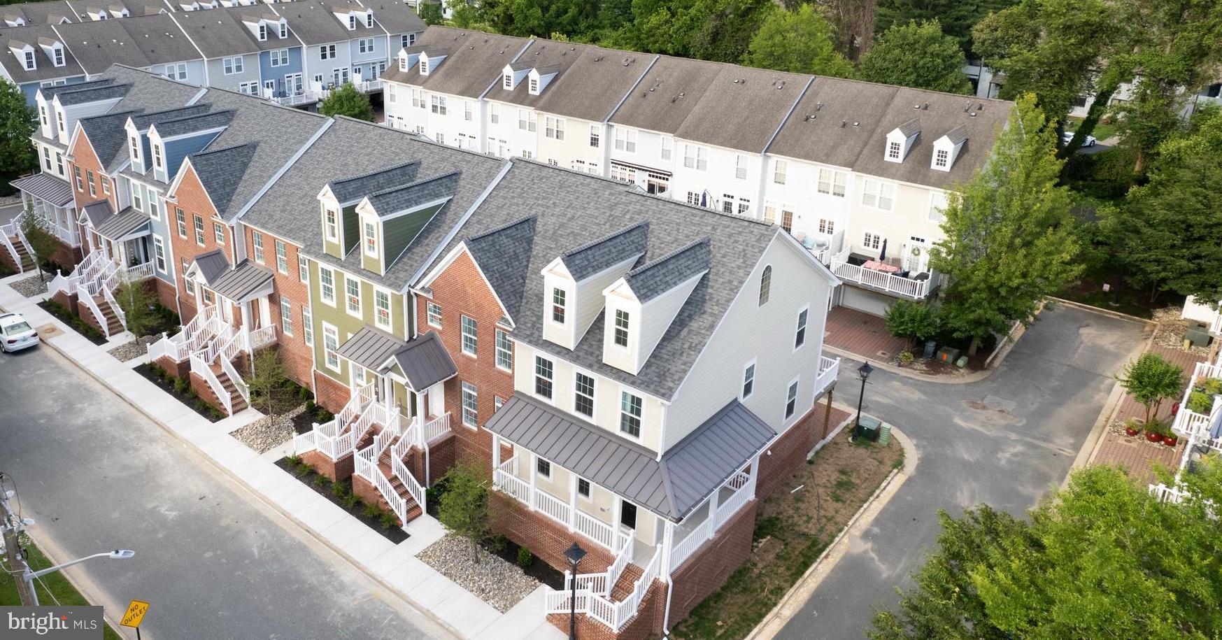 300 DIXON STREET 201