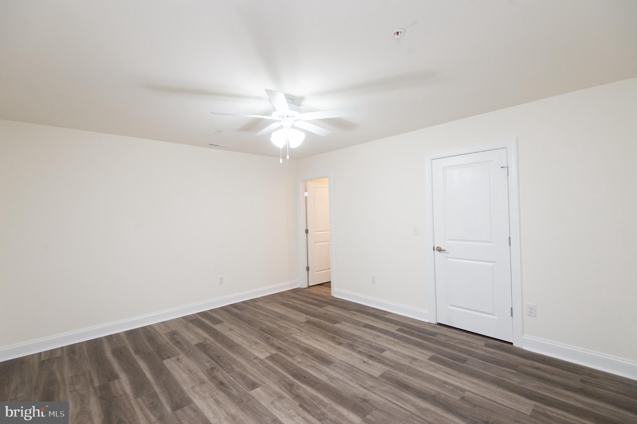 DIXON SQUARE - Residential