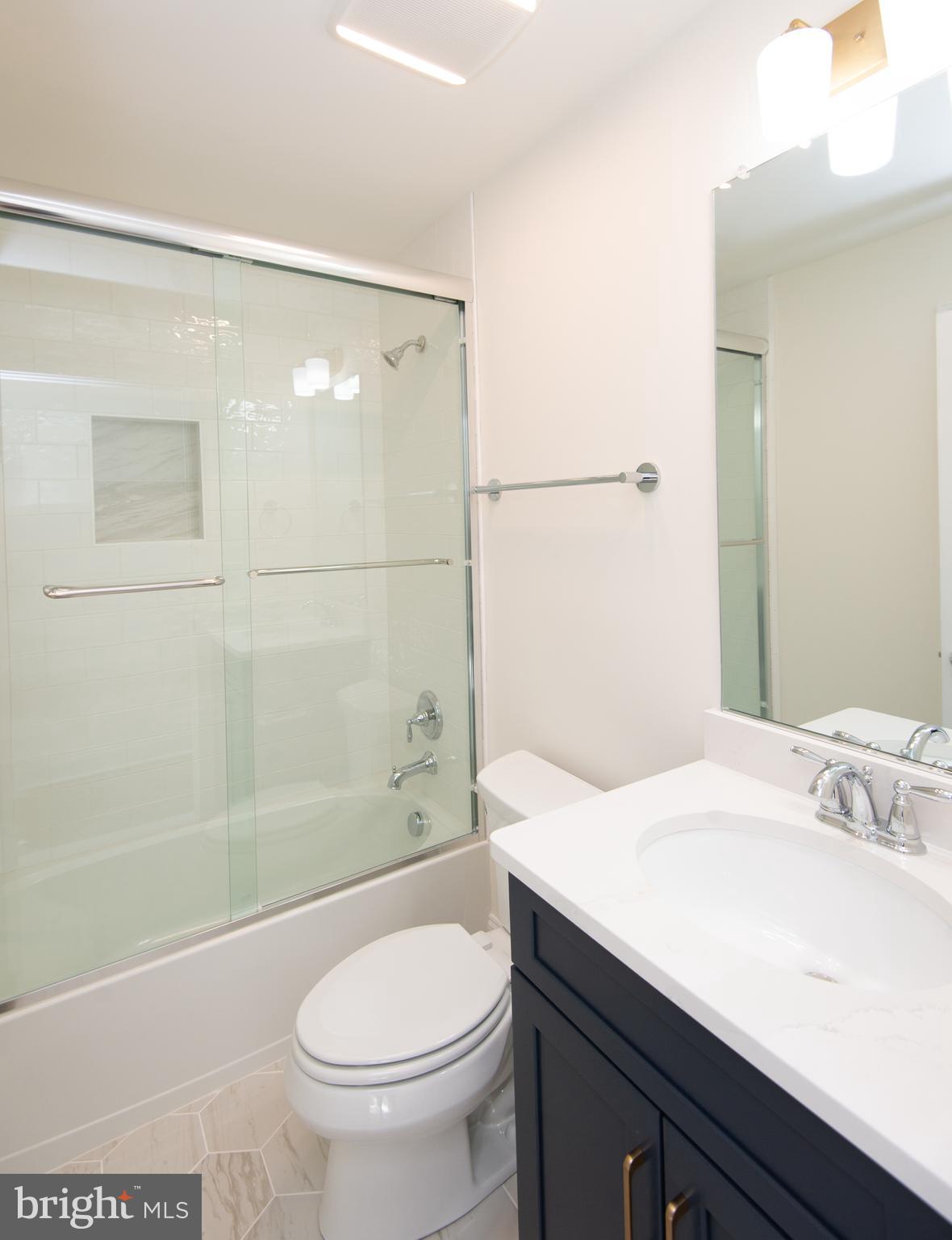 DIXON SQUARE - Residential