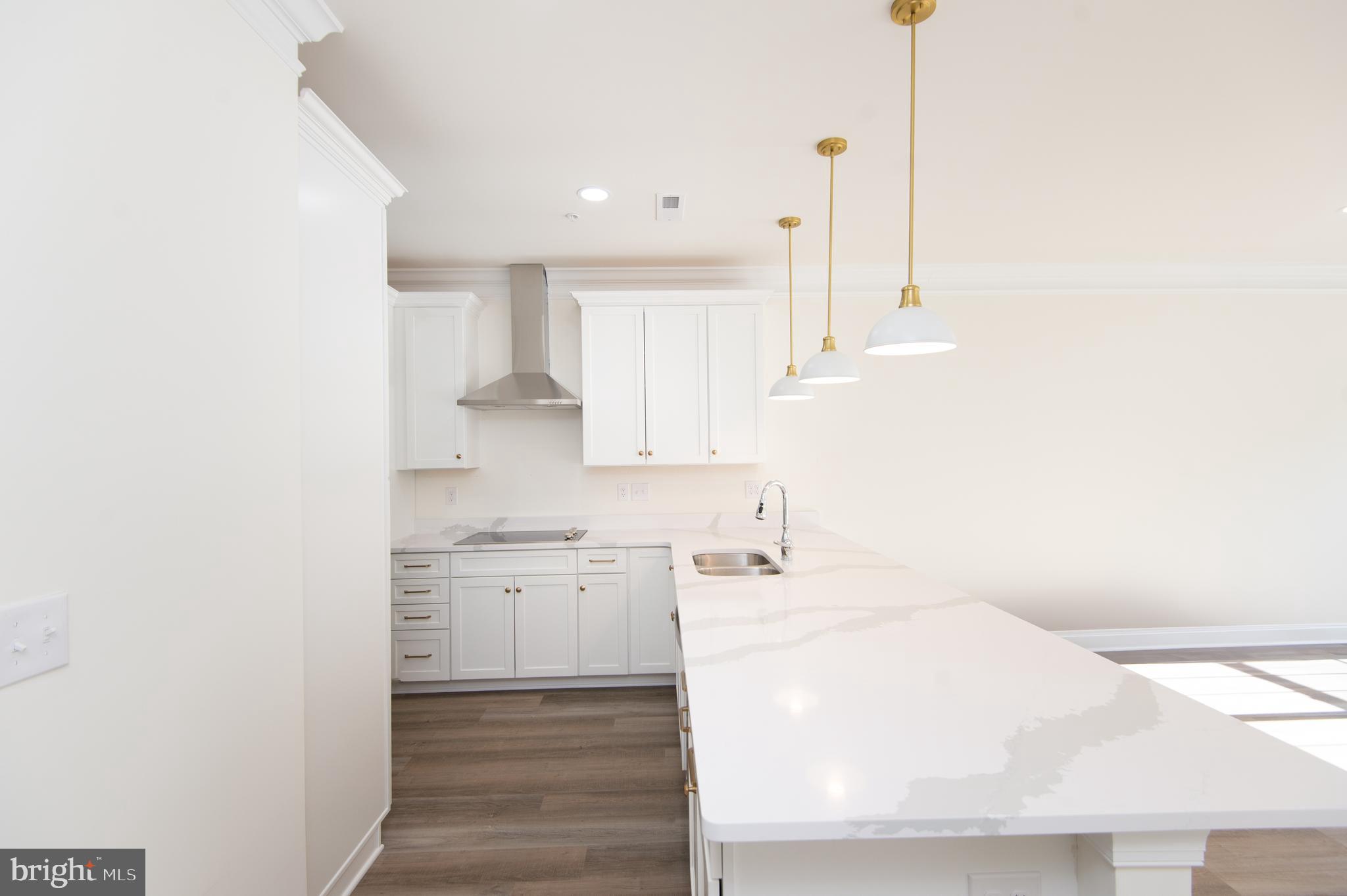 DIXON SQUARE - Residential