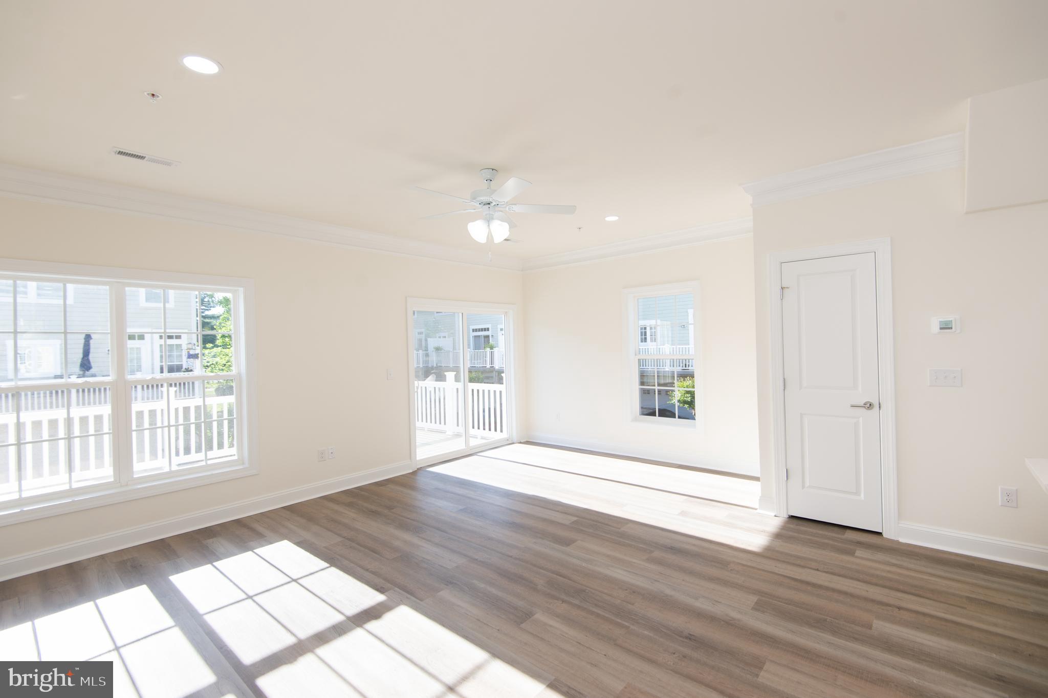 DIXON SQUARE - Residential