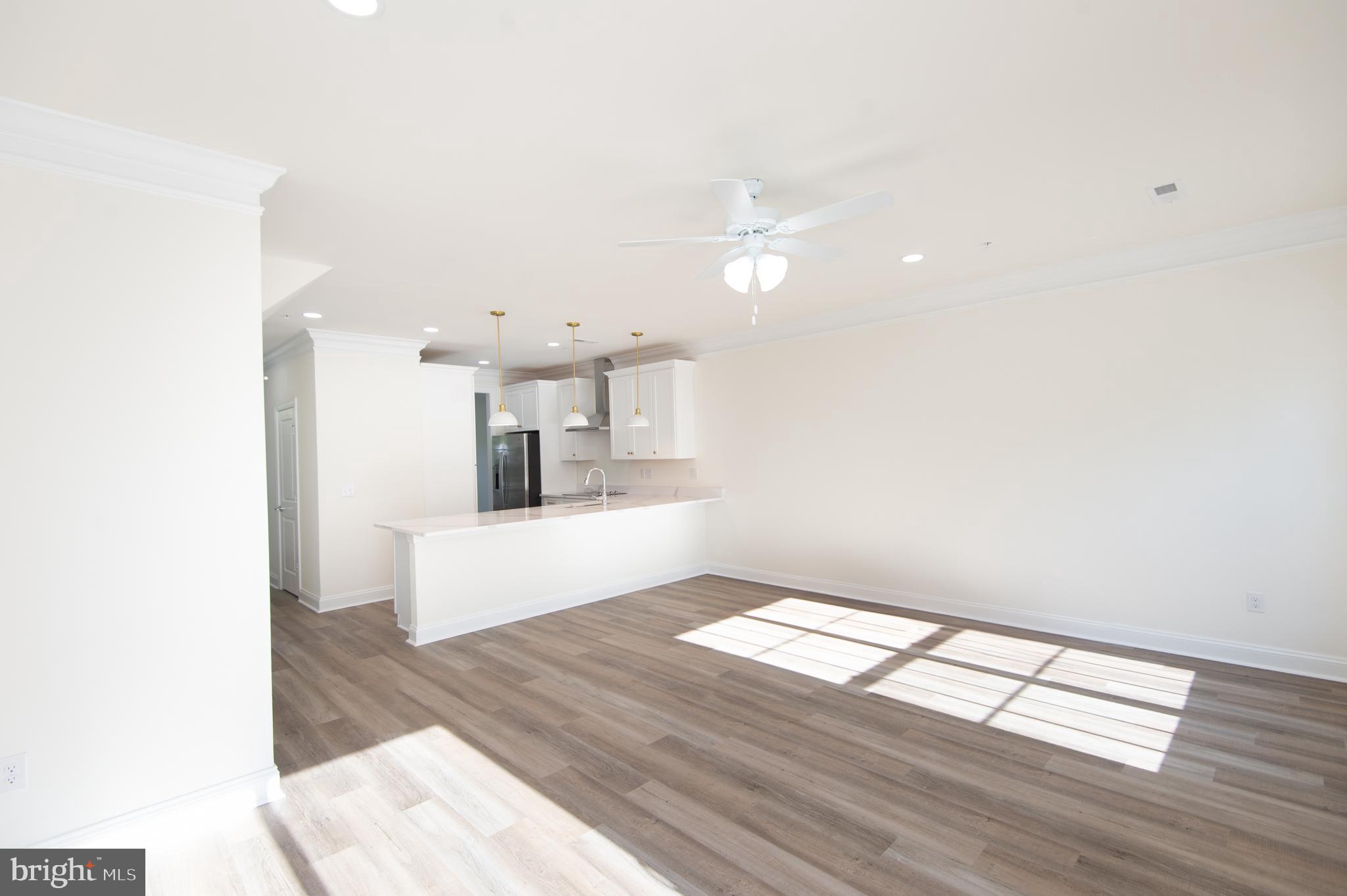 DIXON SQUARE - Residential