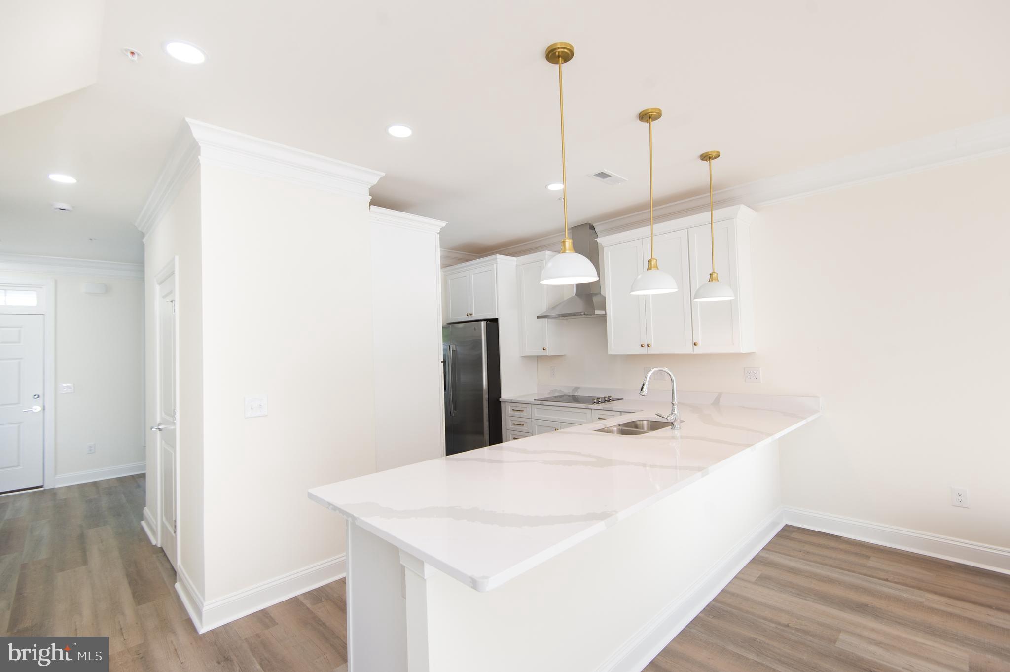 DIXON SQUARE - Residential