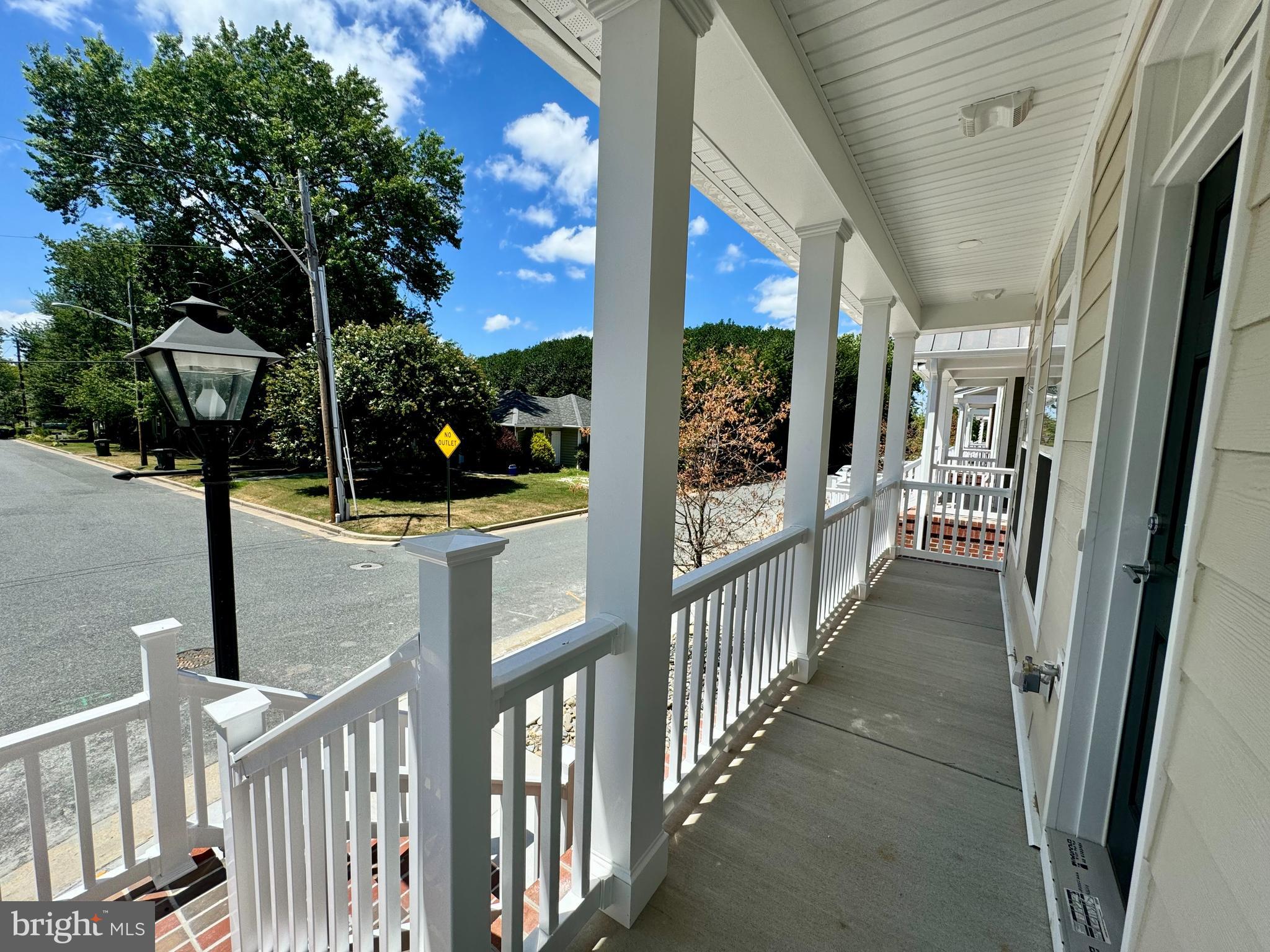 DIXON SQUARE - Residential