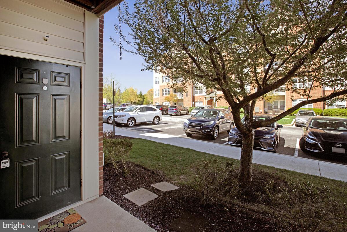 HEARTHSTONE AT VILLAGE CREST CONDOMINIUMS - Residential