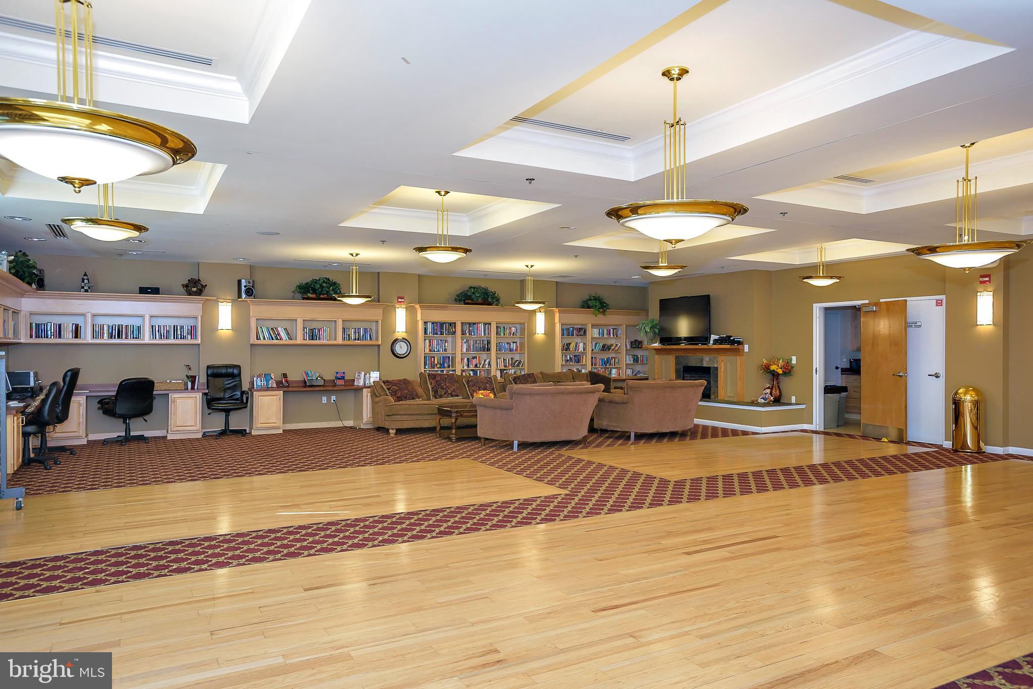 HEARTHSTONE AT VILLAGE CREST CONDOMINIUMS - Residential