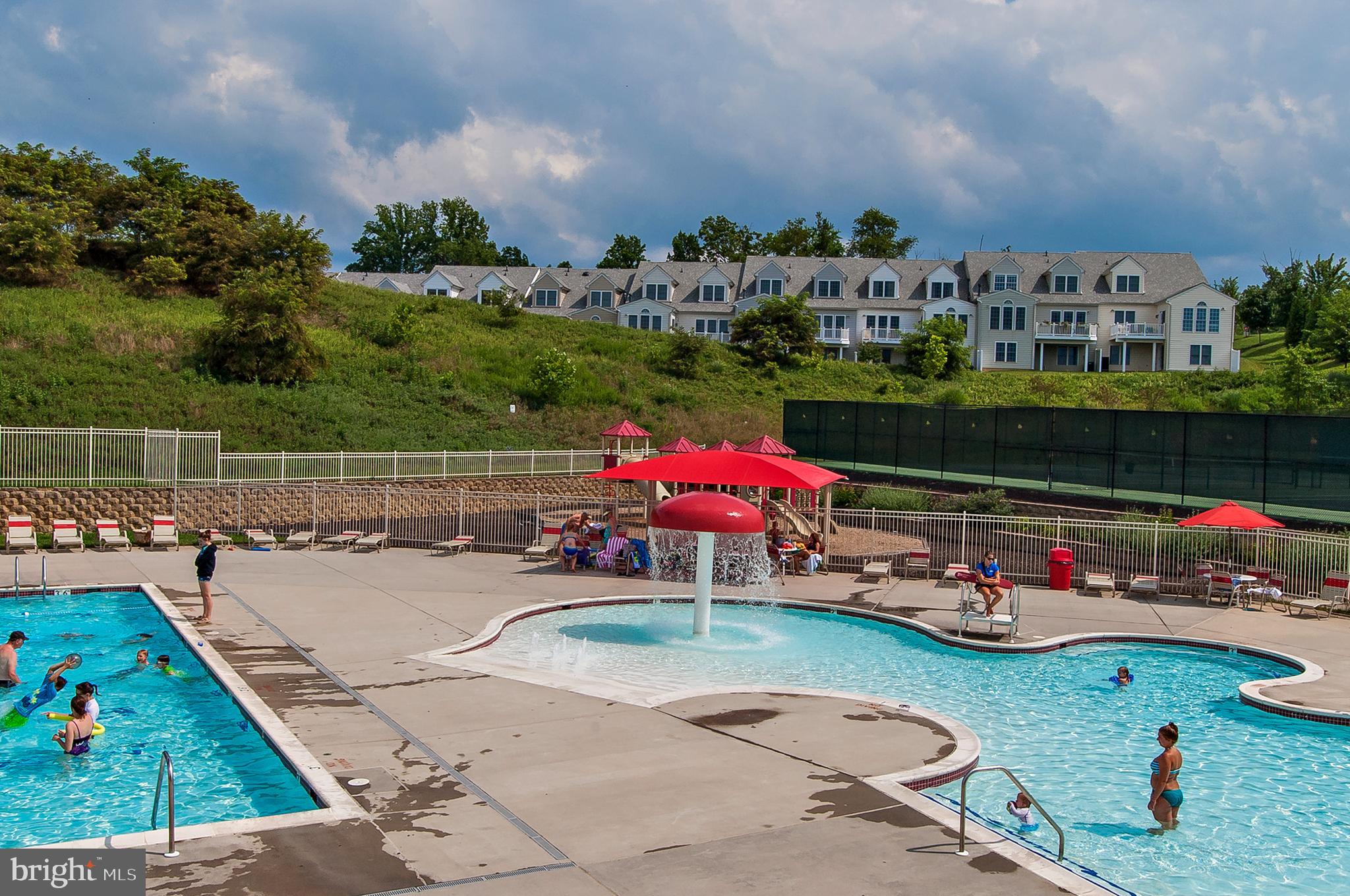 HEARTHSTONE AT VILLAGE CREST CONDOMINIUMS - Residential
