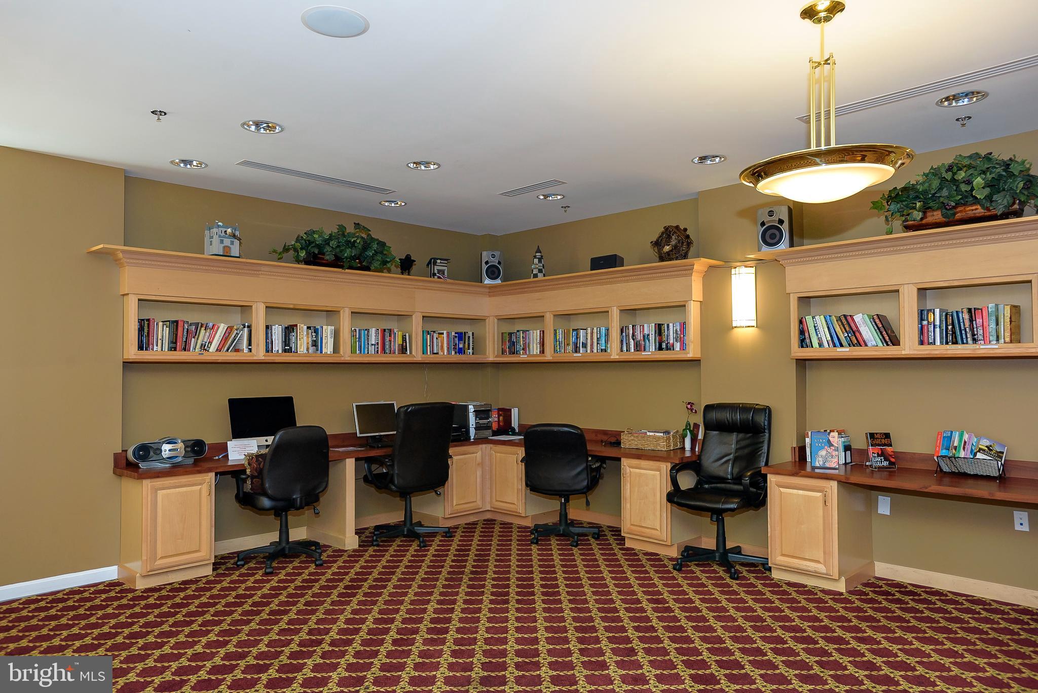 HEARTHSTONE AT VILLAGE CREST CONDOMINIUMS - Residential