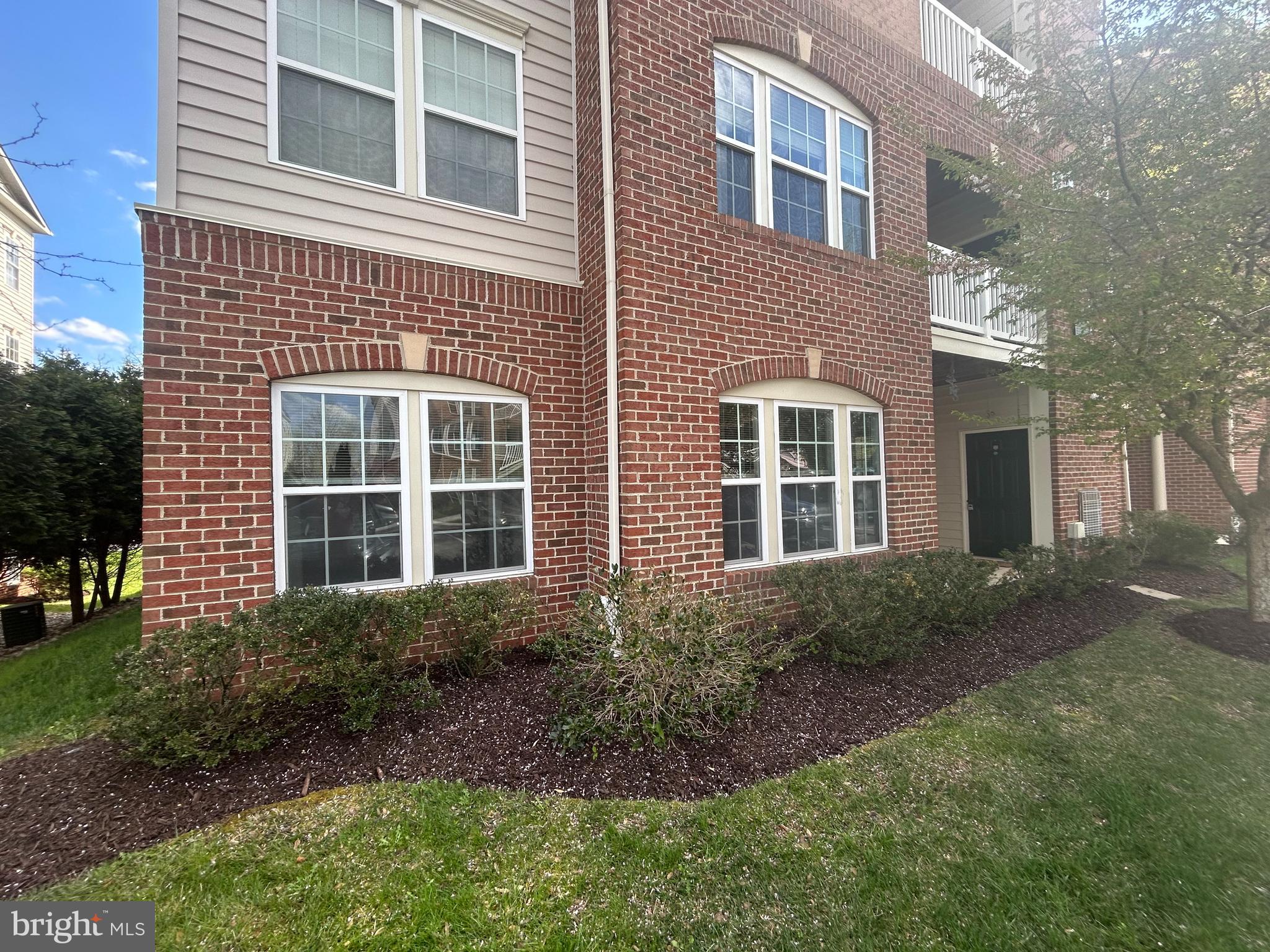 HEARTHSTONE AT VILLAGE CREST CONDOMINIUMS - Residential