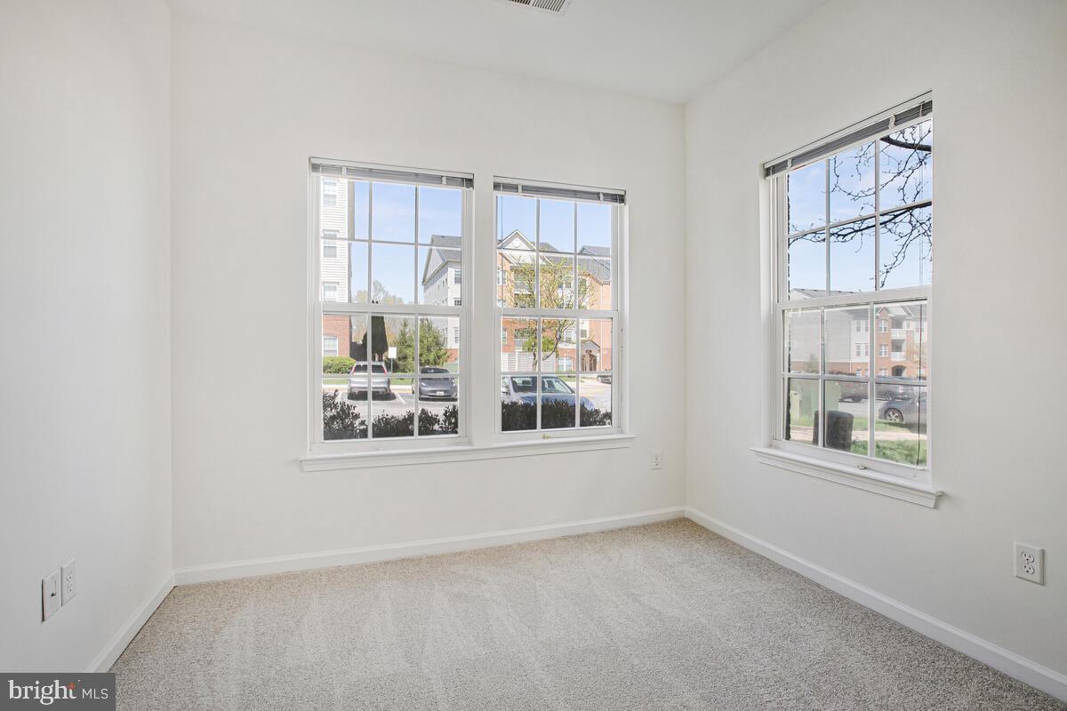 HEARTHSTONE AT VILLAGE CREST CONDOMINIUMS - Residential