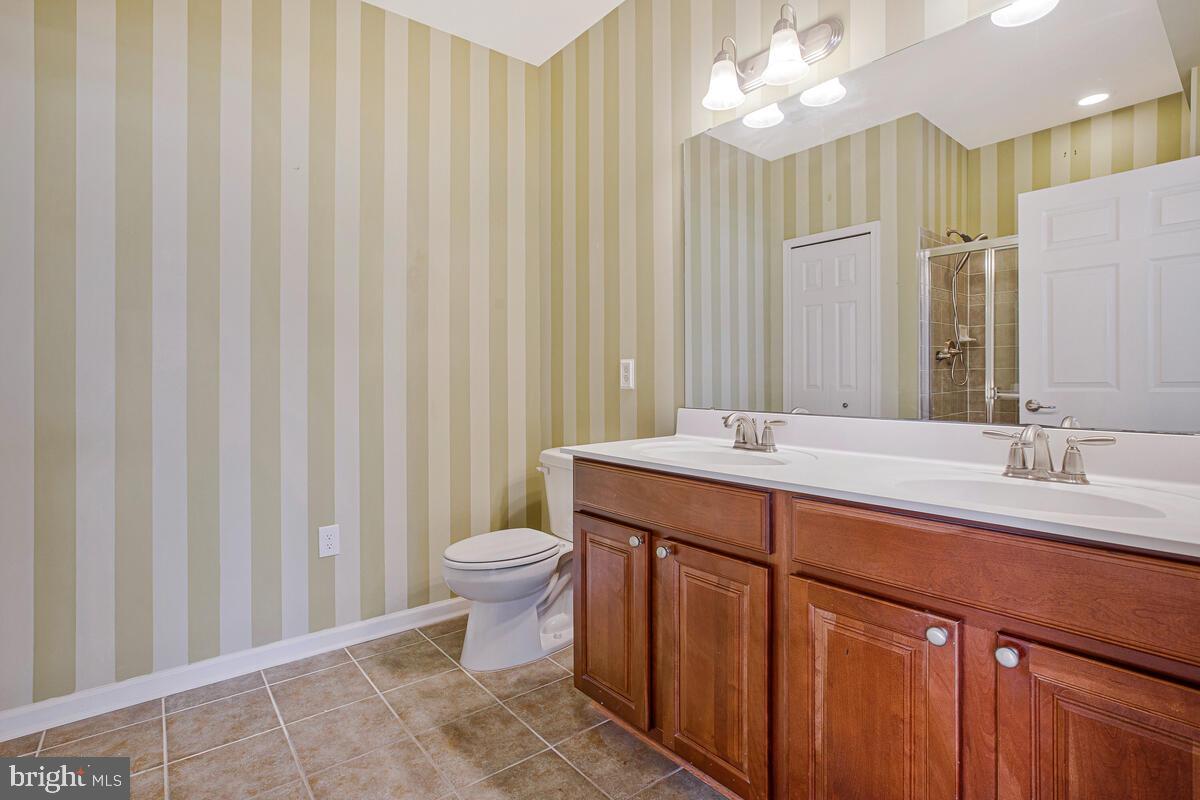 HEARTHSTONE AT VILLAGE CREST CONDOMINIUMS - Residential