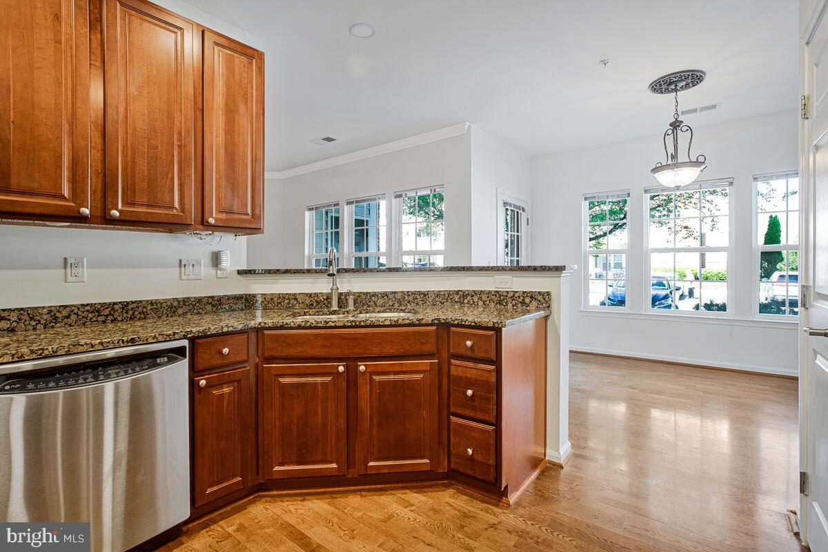 HEARTHSTONE AT VILLAGE CREST CONDOMINIUMS - Residential