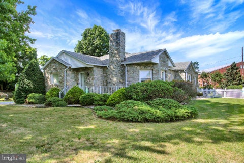 Photo of 15055 Buchanan Trl Trl E, BLUE RIDGE SUMMIT, PA 17214 (MLS # PAFL2037354)
