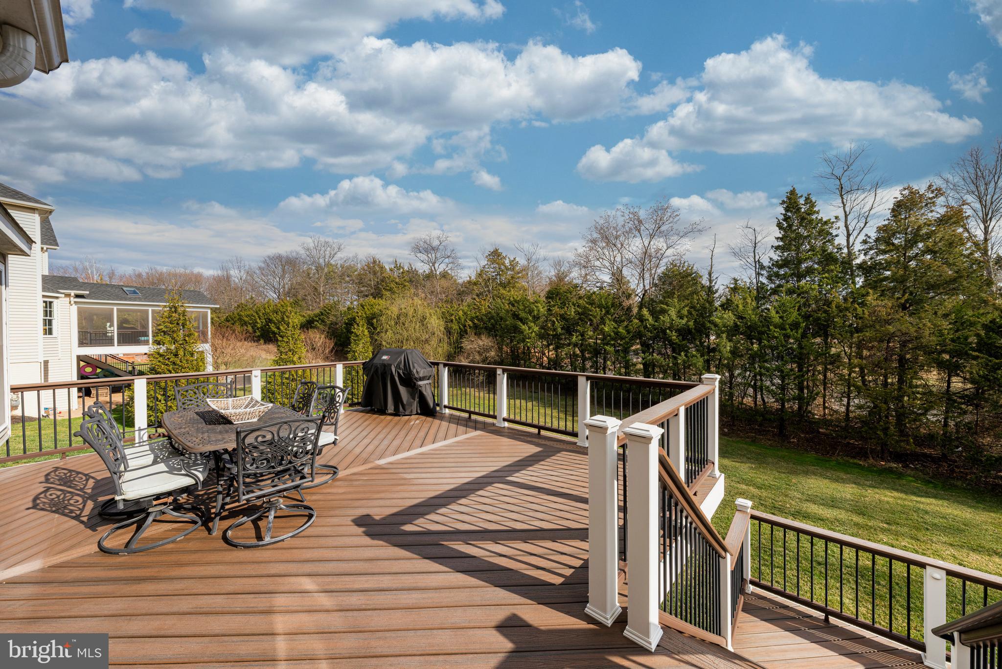 LENAH MILL - THE EXECUTIVES - Residential