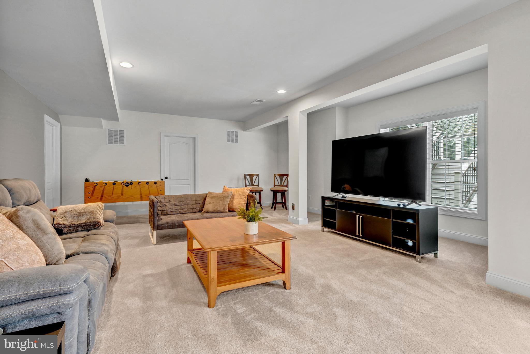 LENAH MILL - THE EXECUTIVES - Residential