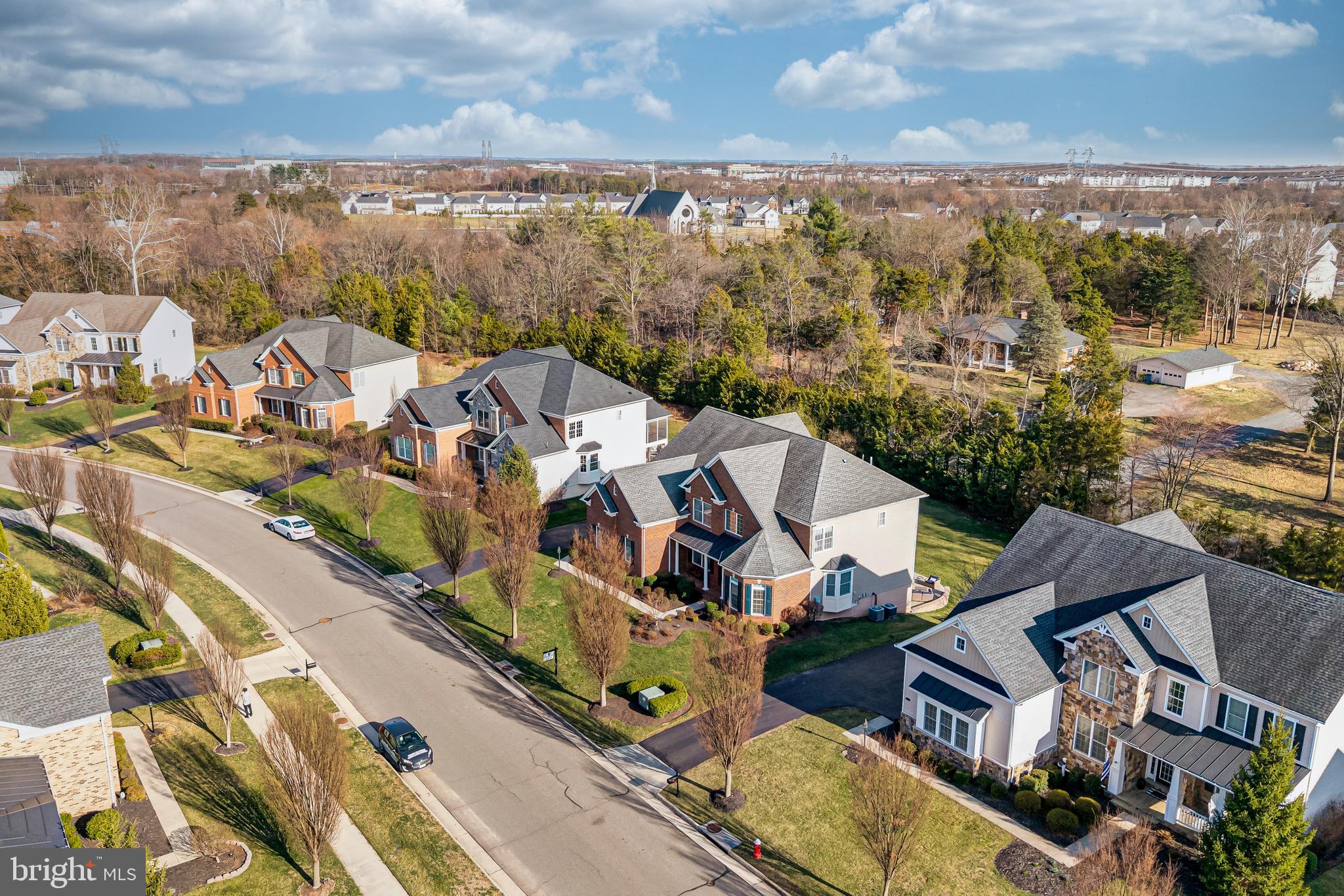 LENAH MILL - THE EXECUTIVES - Residential