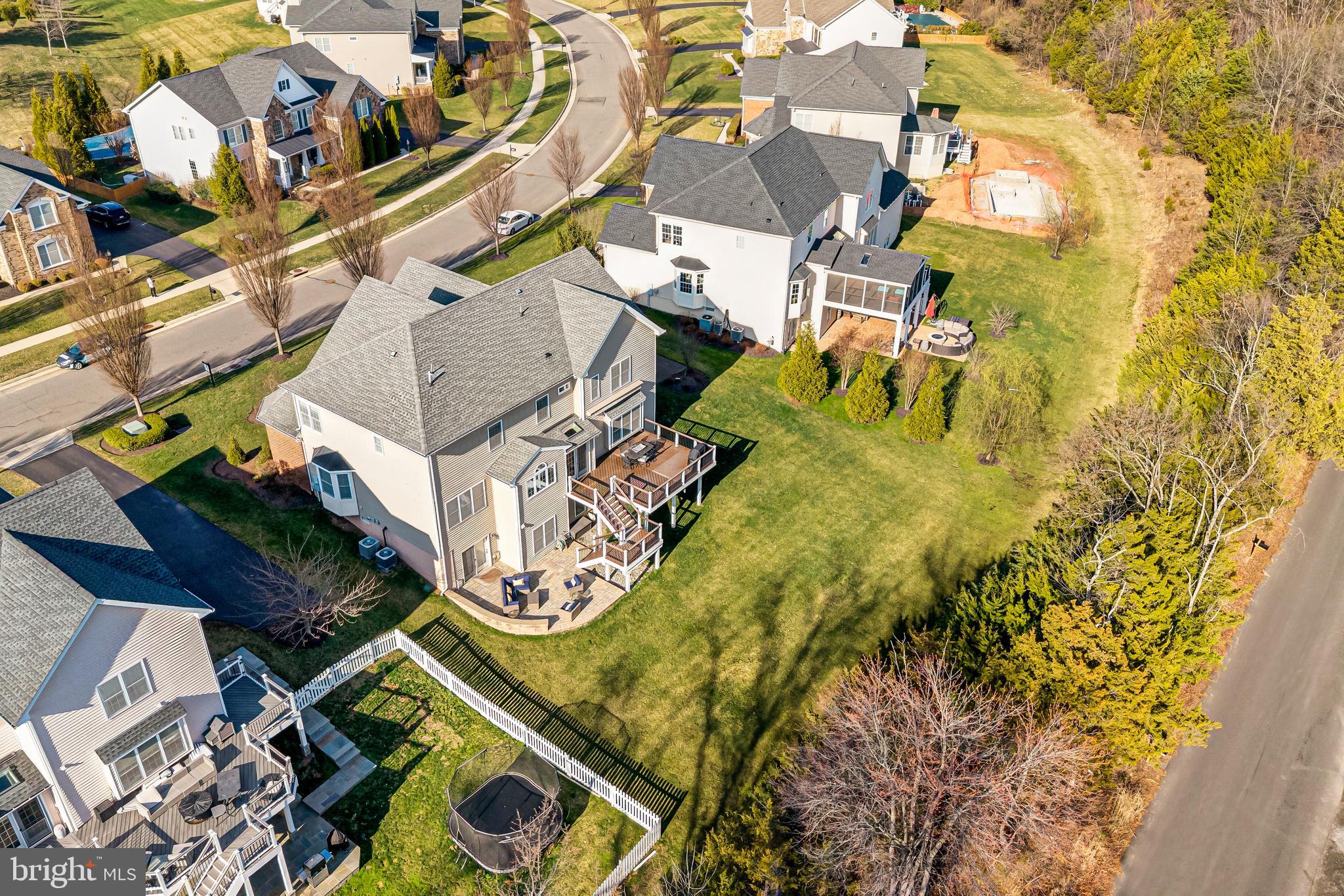 LENAH MILL - THE EXECUTIVES - Residential