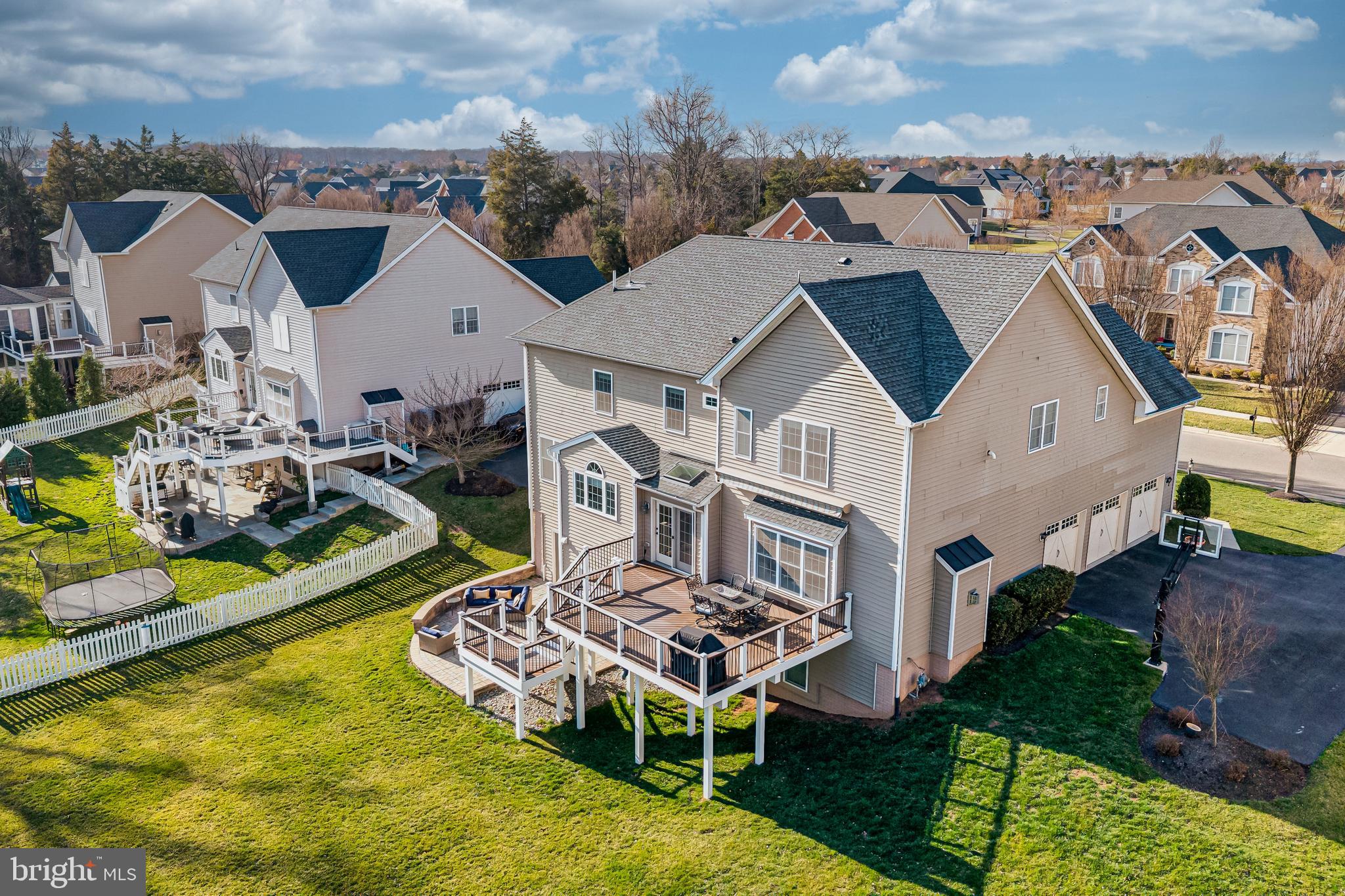 LENAH MILL - THE EXECUTIVES - Residential