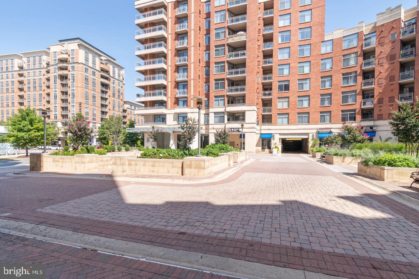 3600 S GLEBE ROAD 427W