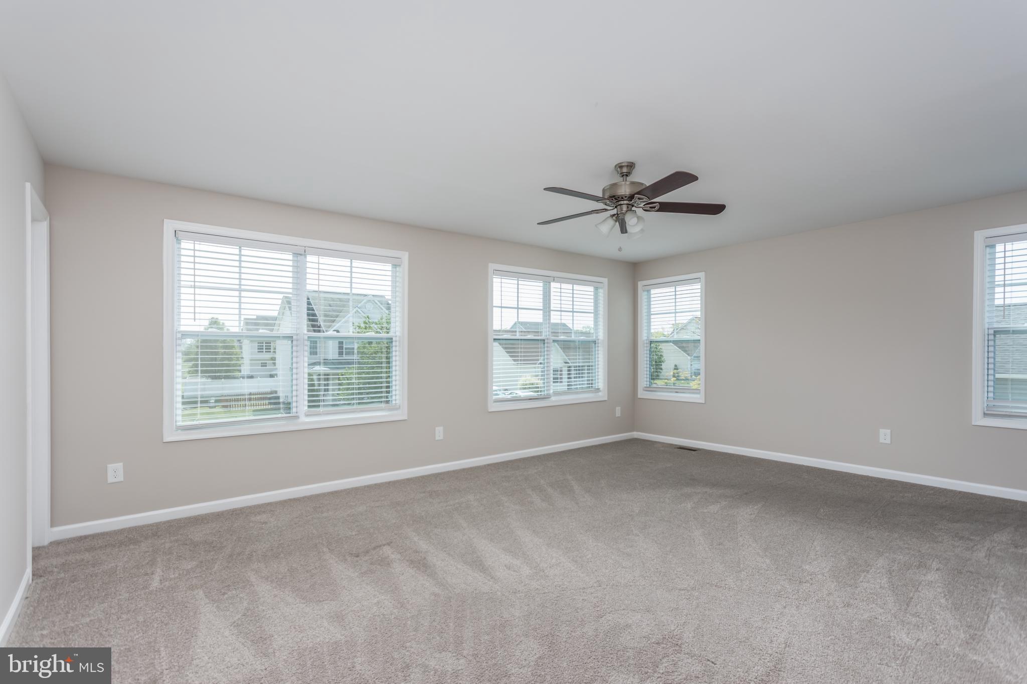 CRESTFIELD - Residential