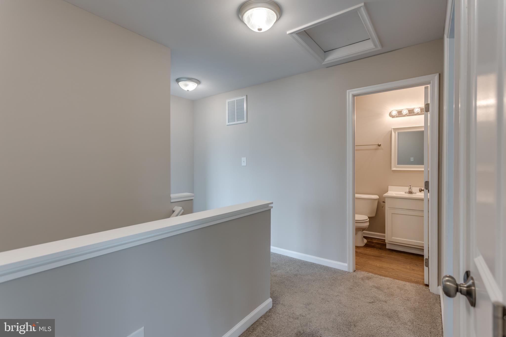 CRESTFIELD - Residential