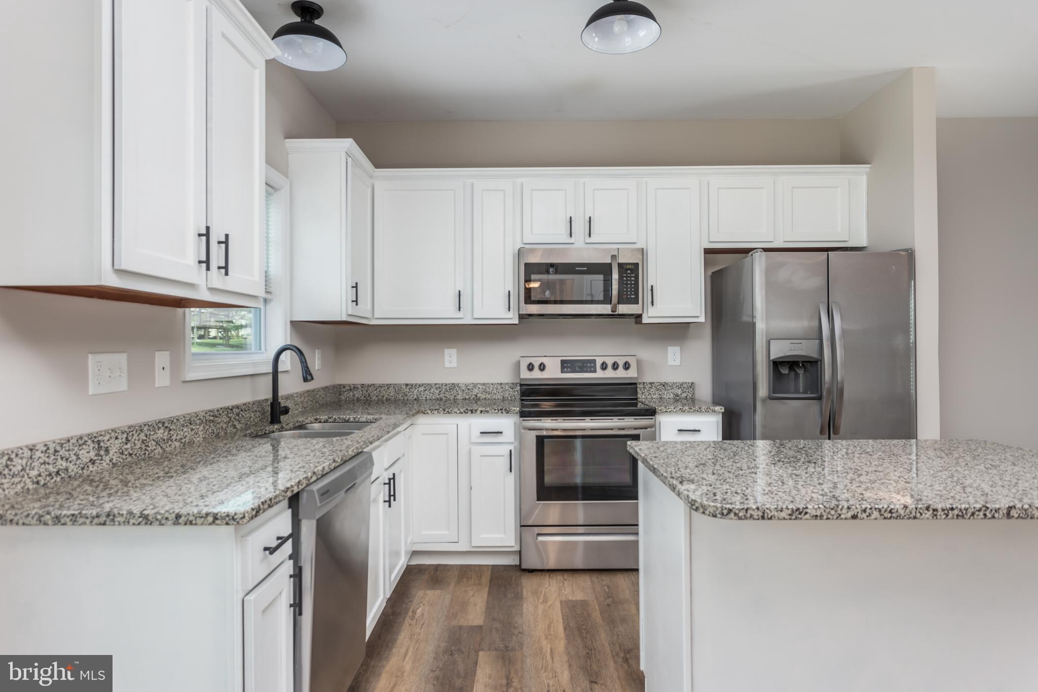 CRESTFIELD - Residential