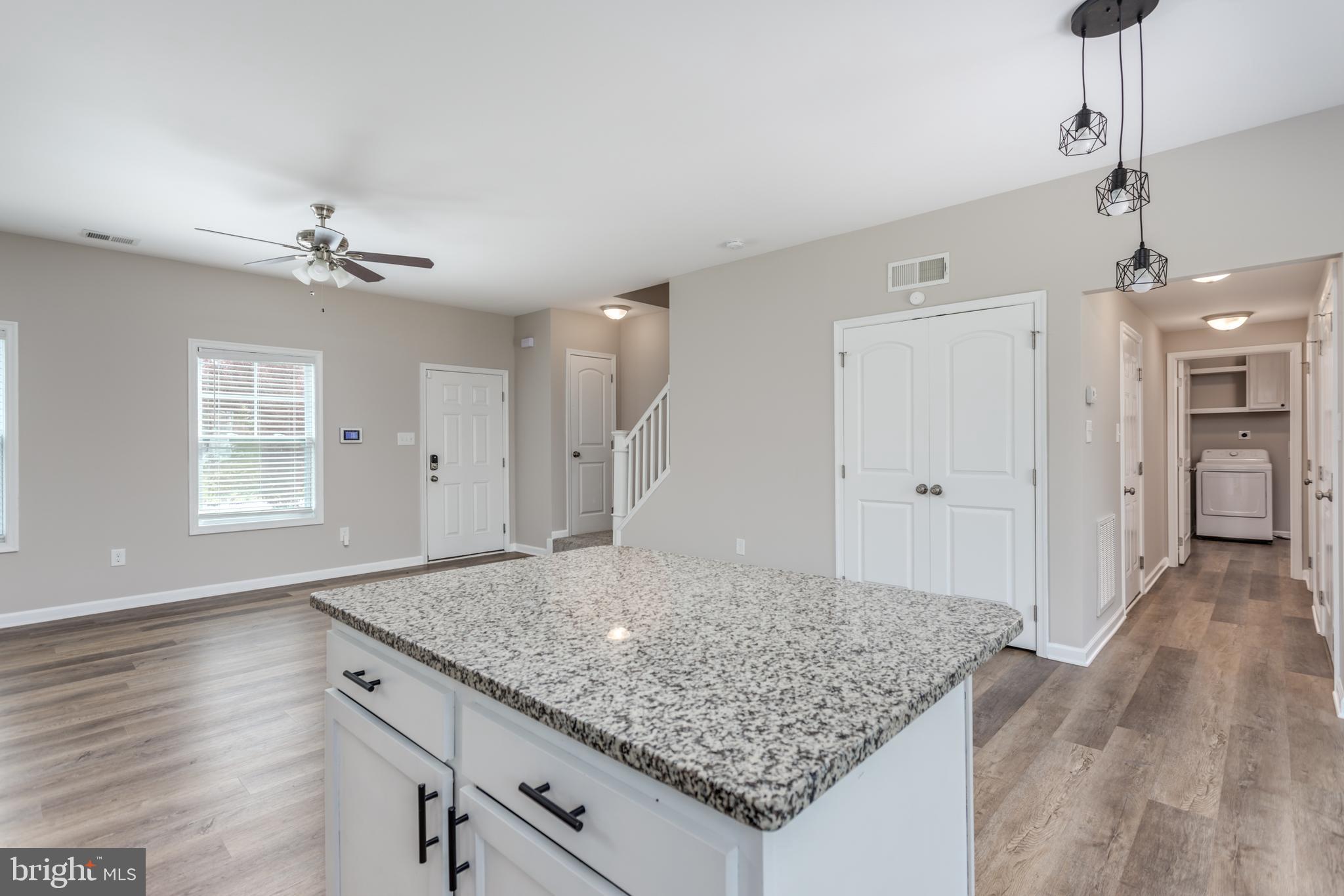 CRESTFIELD - Residential