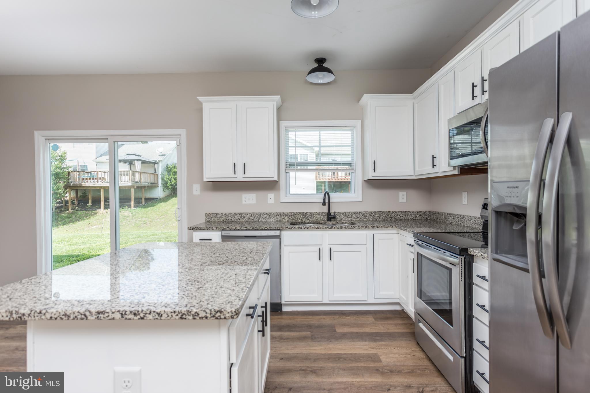 CRESTFIELD - Residential