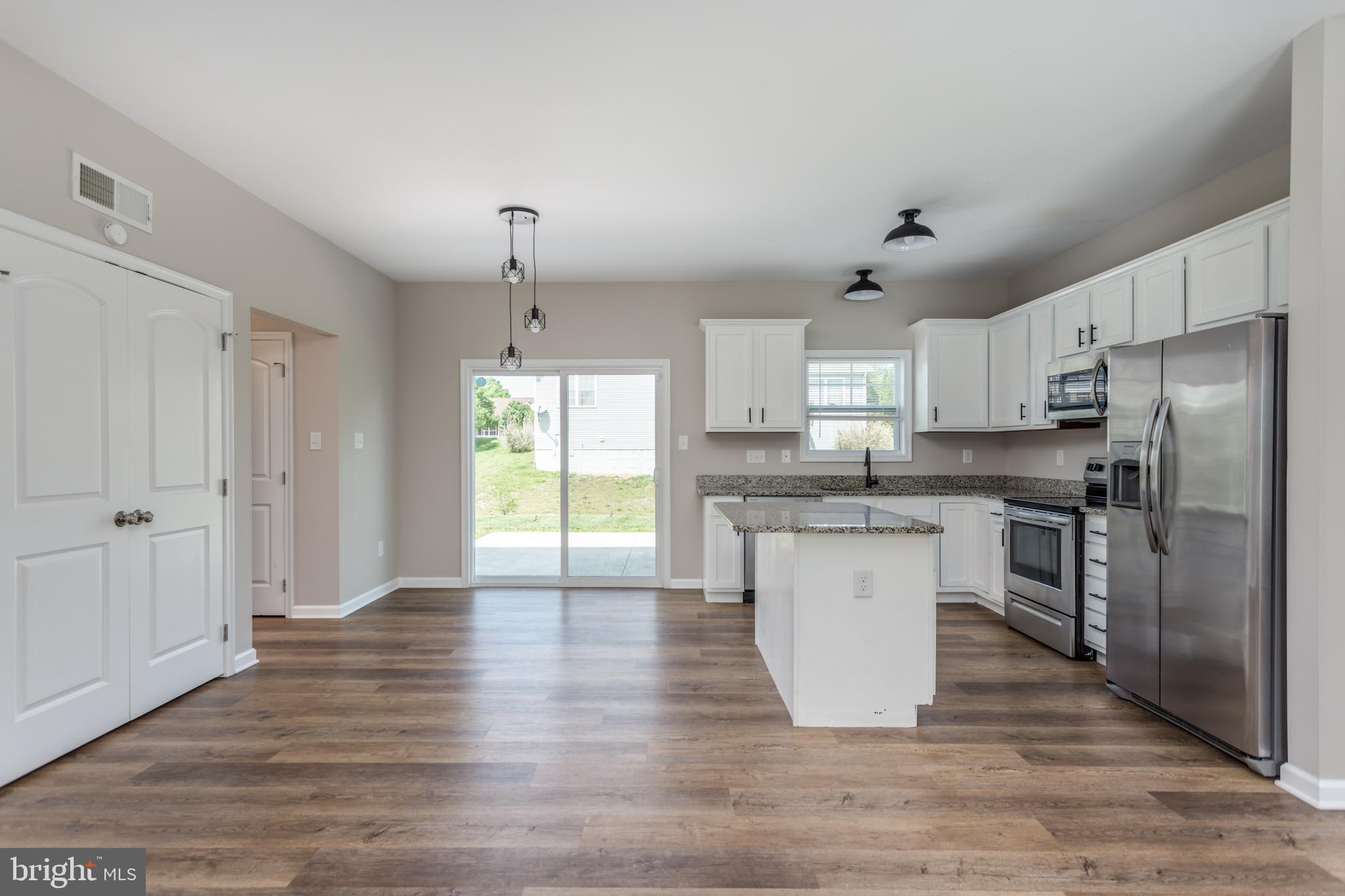 CRESTFIELD - Residential