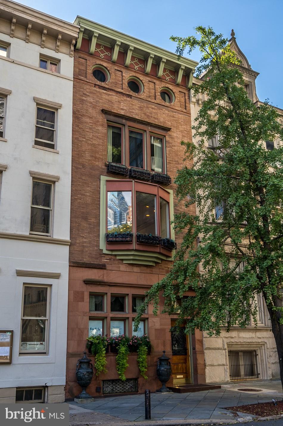 1910 RITTENHOUSE SQUARE
