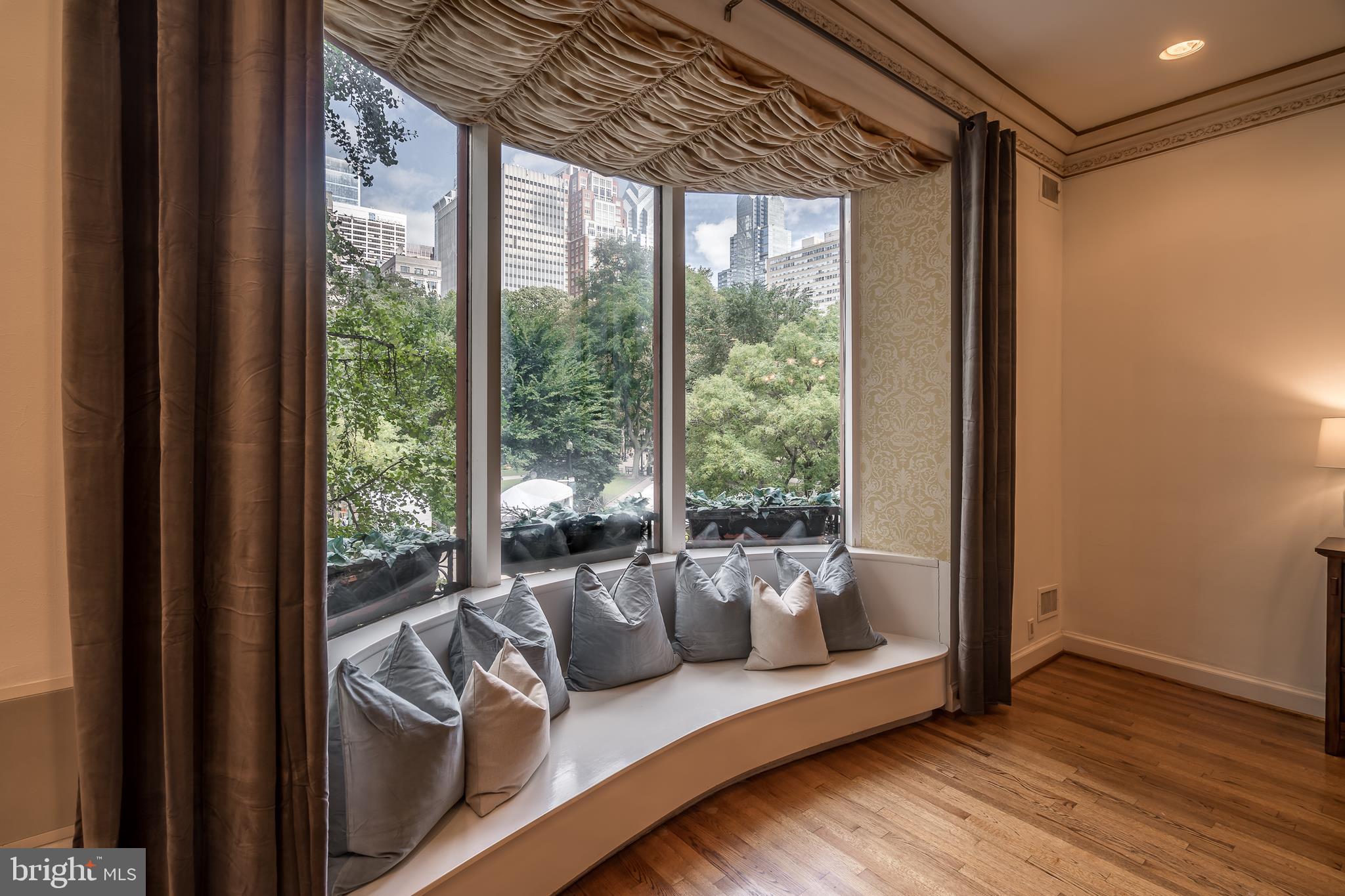 RITTENHOUSE SQUARE - Residential