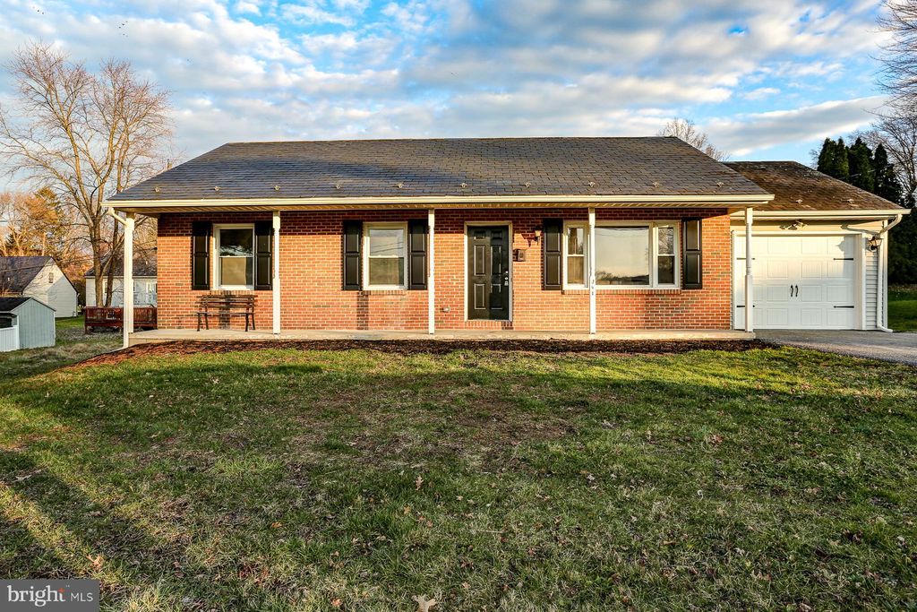 Photo of 391 Abbeyville Road, Lancaster, PA 17603 (MLS # PALA2044962)