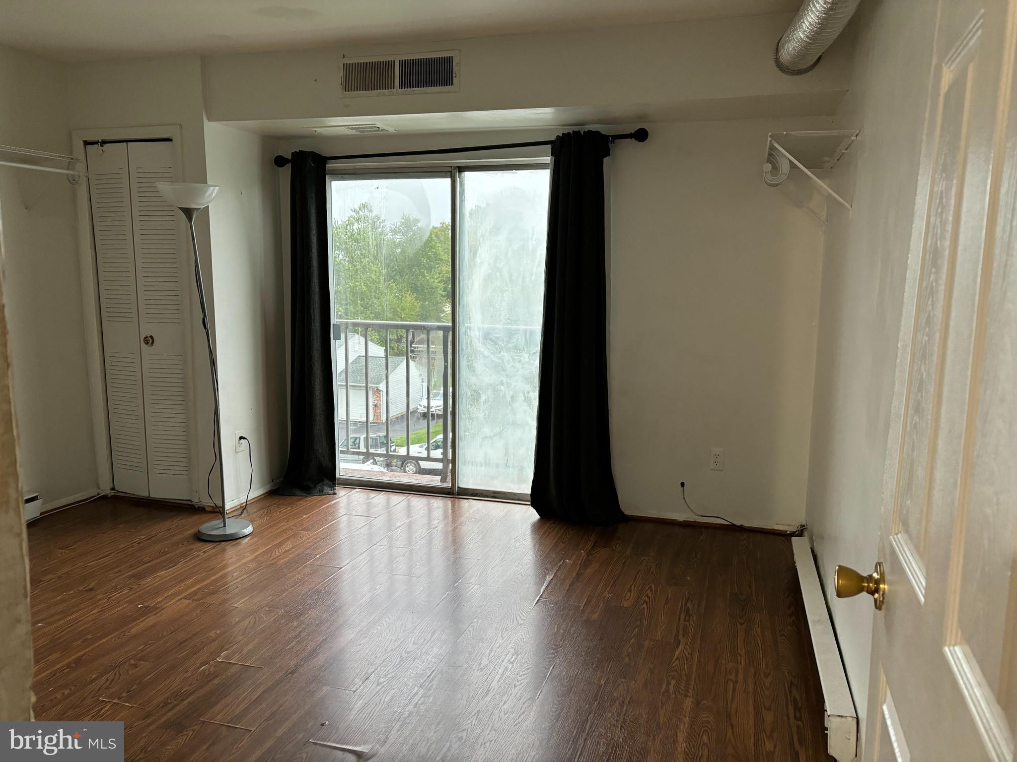 PEMBROOKE - Residential