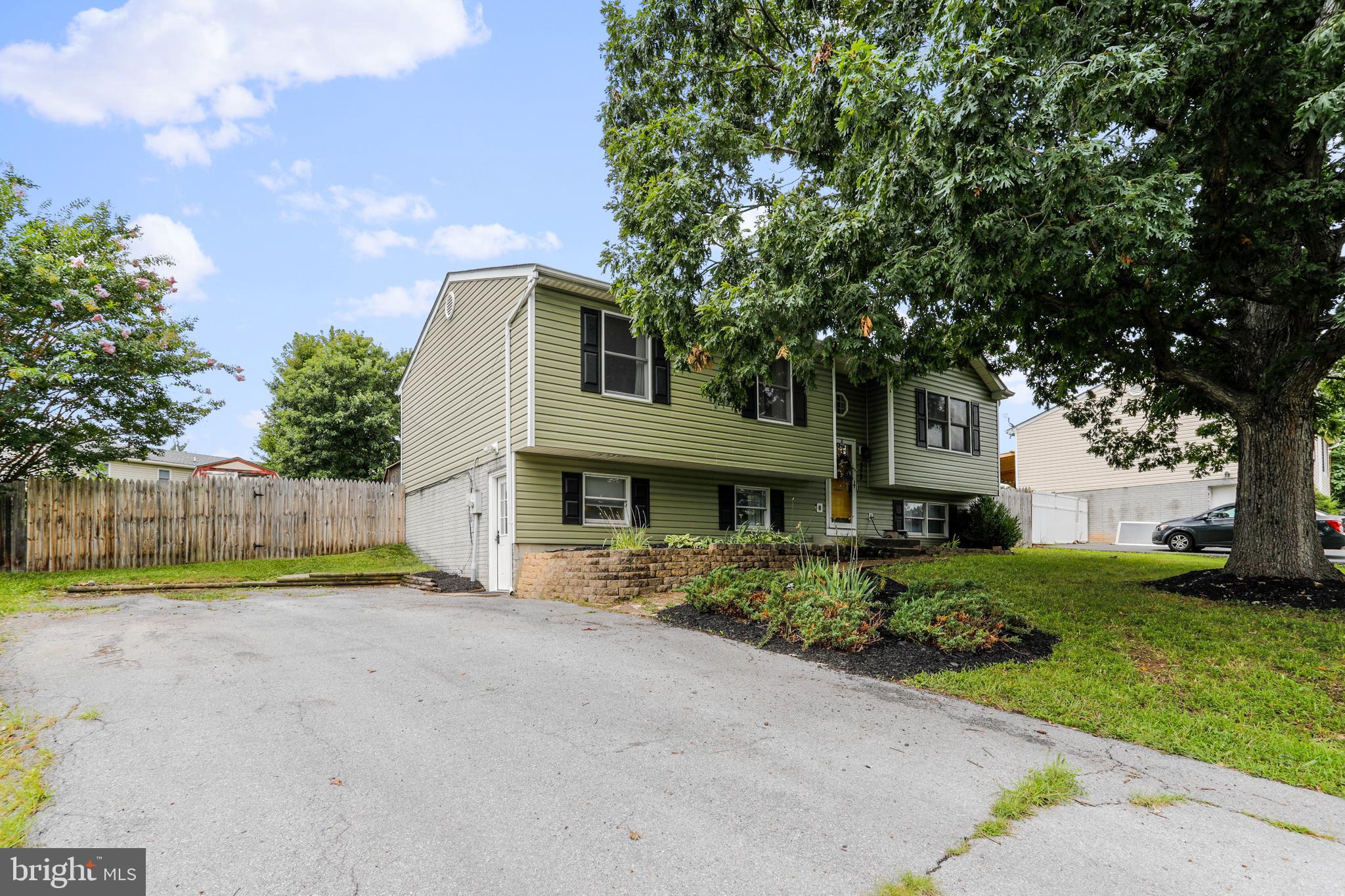 THE MEADOWS AT STRASBURG - Residential