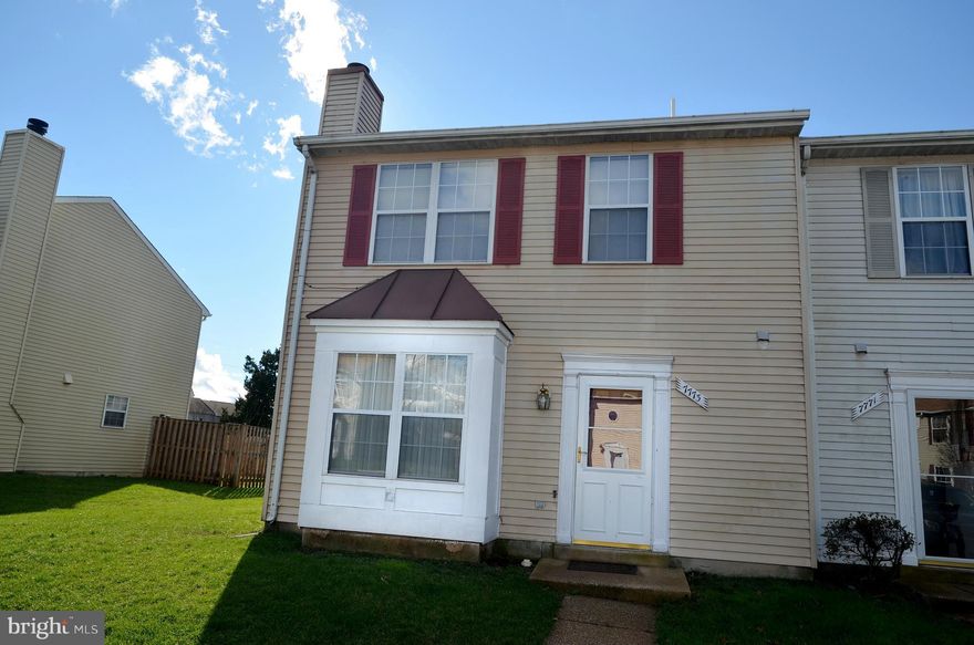MANASSAS SUDLEY COMMUNITY *** NICELY NEWLY RENOVATED *** 3 BEDROOM 2 1/2 BATHS TOWN-HOME *** LARGE KITCHEN WITH NEW APPLIANCES ***  FRESHLY PAINTED THROUGH-OUT *** NEW ROOF *** CLOSE TO MAIN SHOPPING , BELMONT PARK, !-66 *** QUICK MOVE IN *** BRING ALL RENTERS.