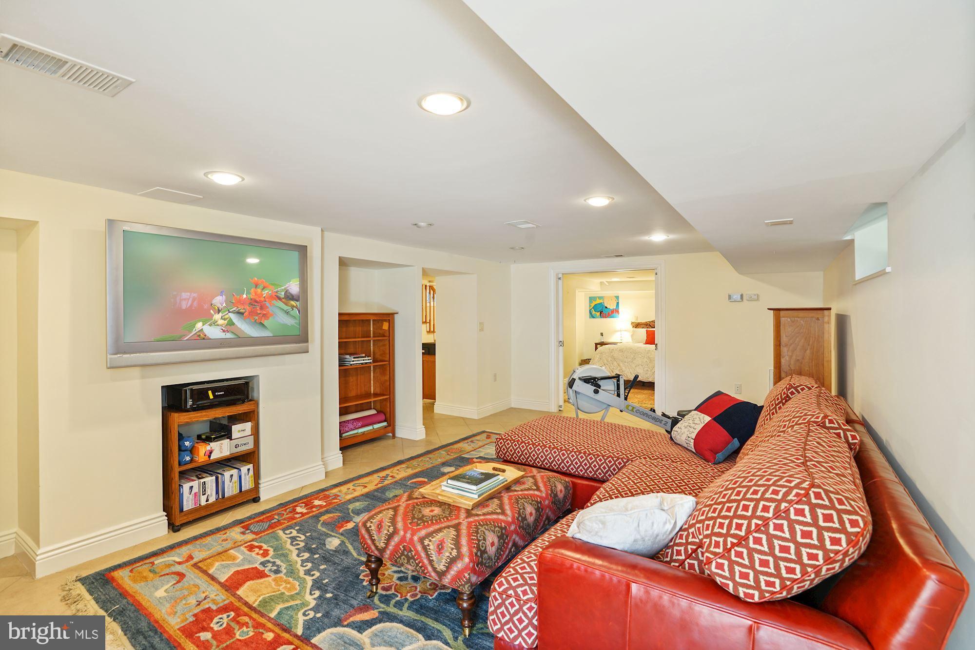 CLEVELAND PARK - Residential