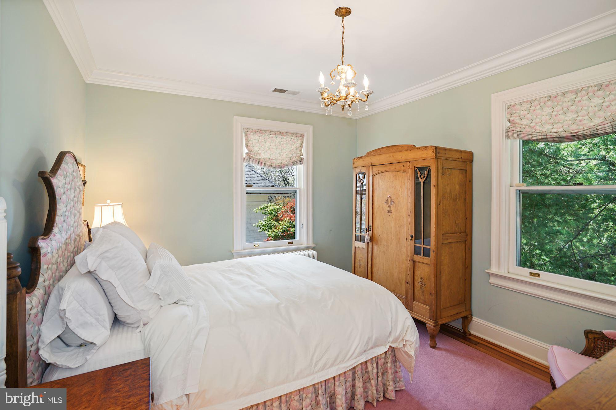 CLEVELAND PARK - Residential