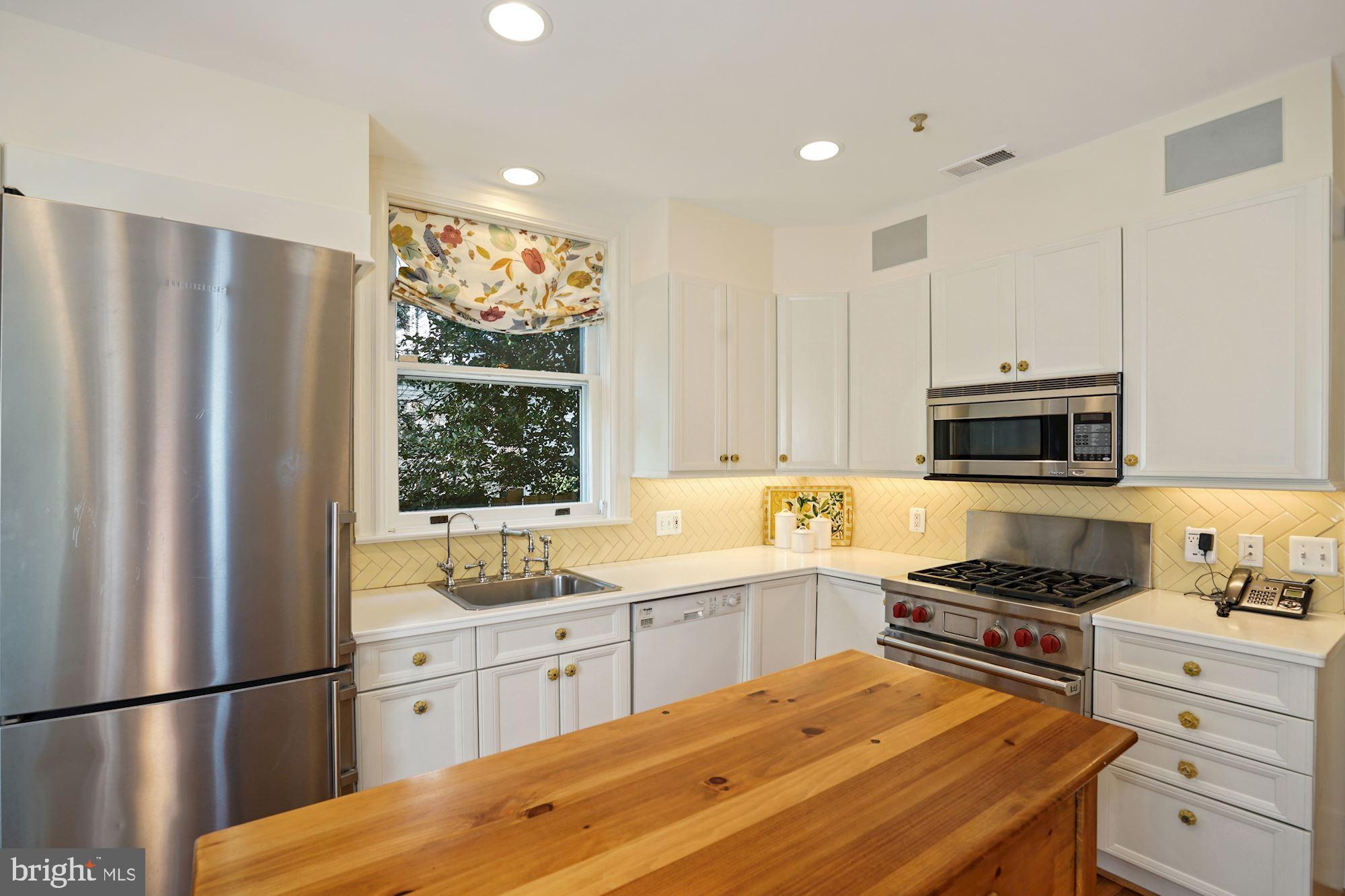 CLEVELAND PARK - Residential