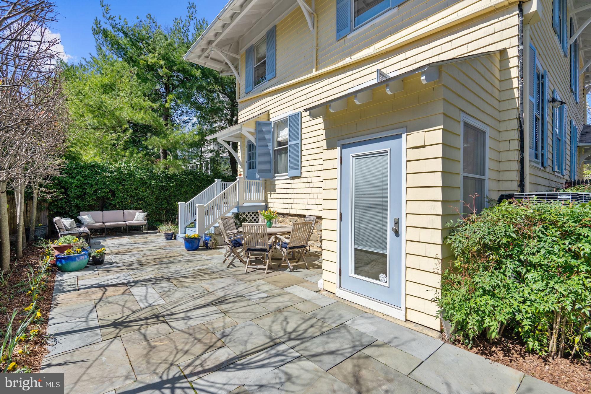 CLEVELAND PARK - Residential