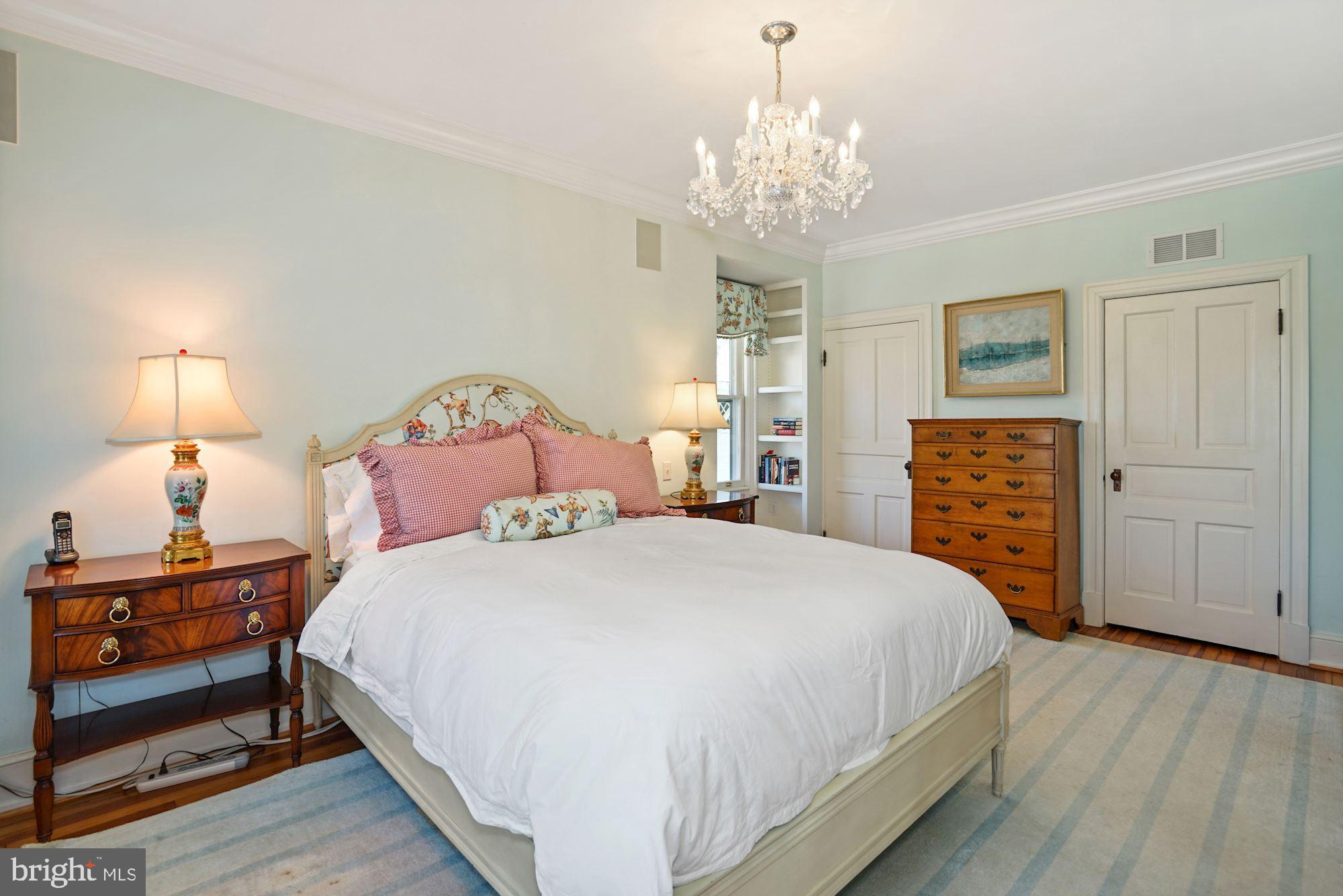 CLEVELAND PARK - Residential