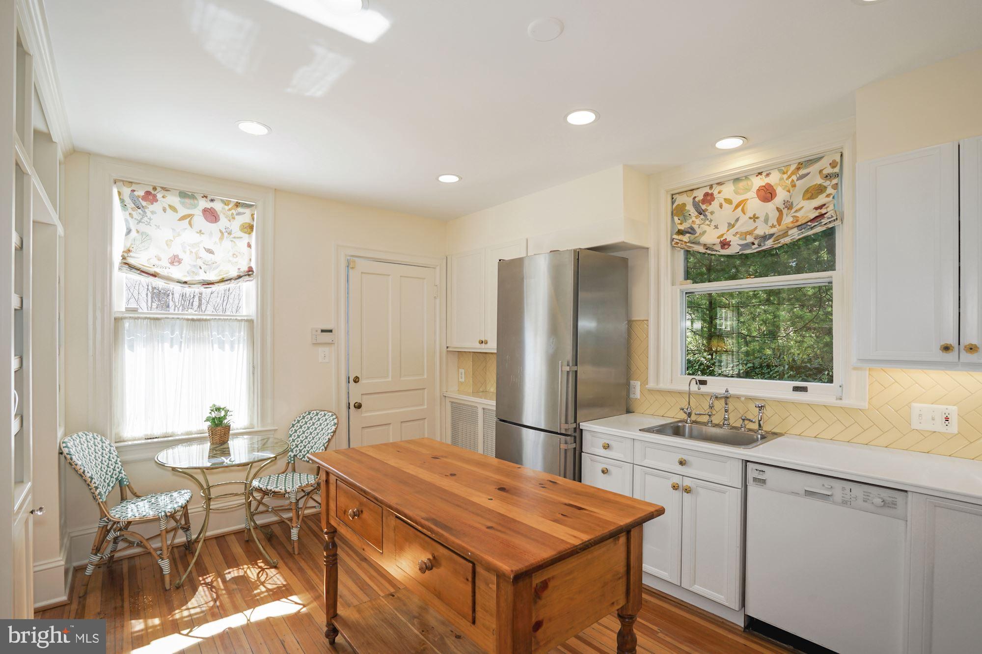 CLEVELAND PARK - Residential