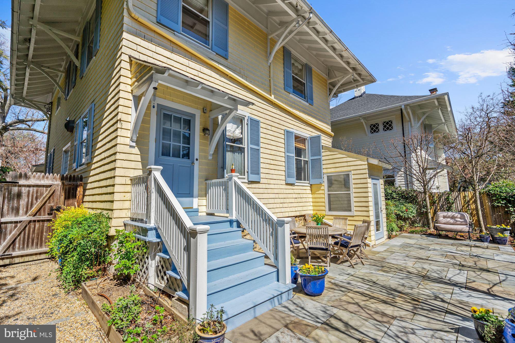 CLEVELAND PARK - Residential